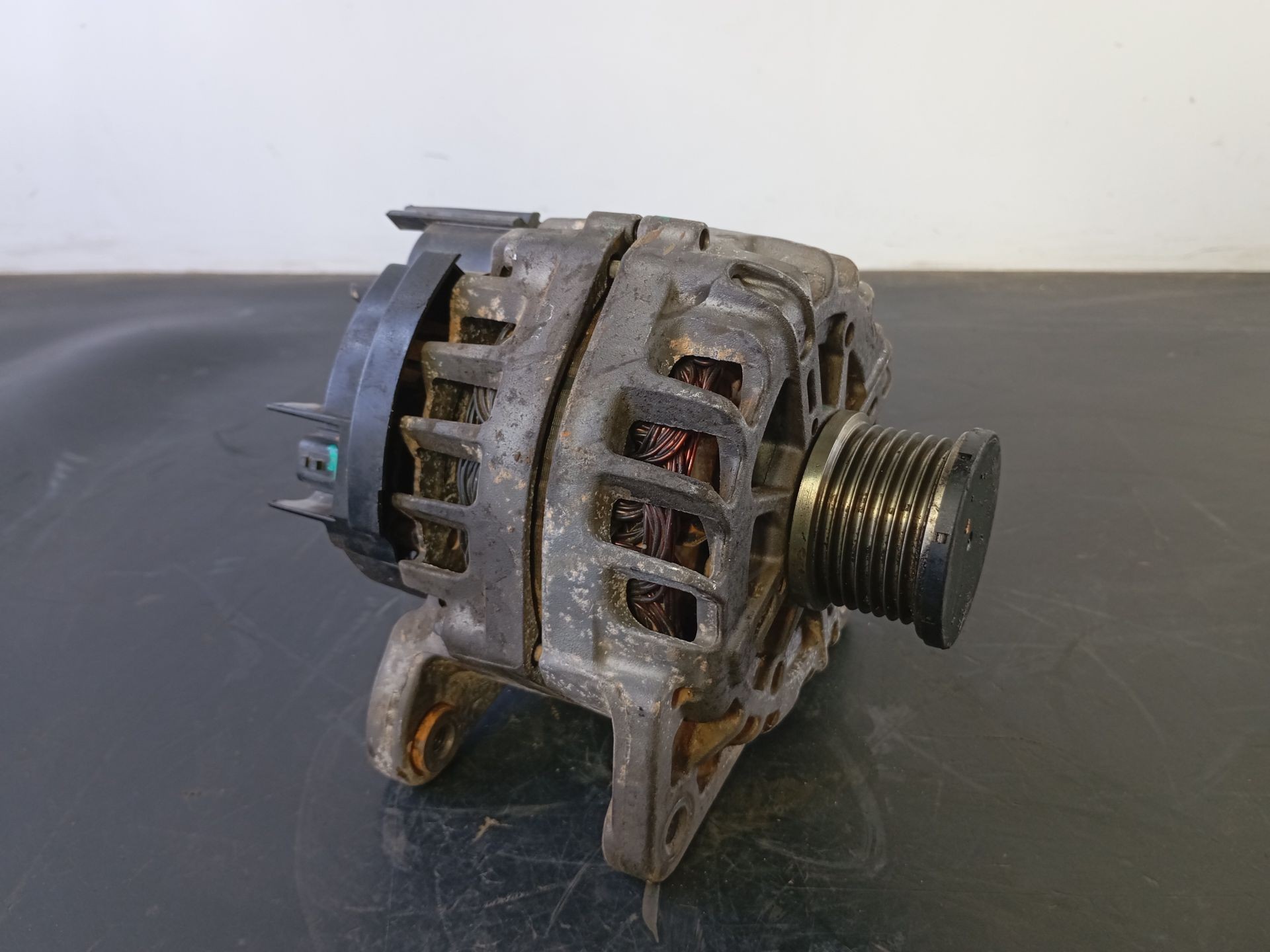 ALTERNADOR RENAULT MEGANE IV BERLINA 5P 231008040R / P3-B6-15-1 / 2117004834 231008040RP3B61512117004834 - Vista 2