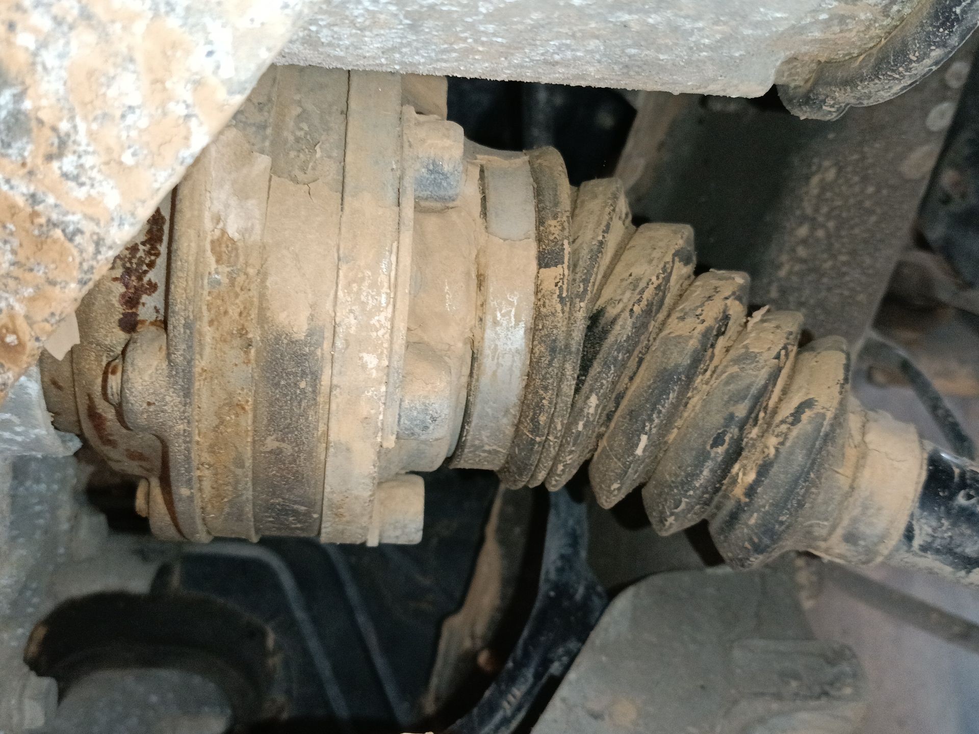 TRANSMISION DELANTERA IZQUIERDA VOLKSWAGEN CADDY III Monospace (2KB, 2KJ, 2CB, 2CJ) P1-B7-18 P1B718