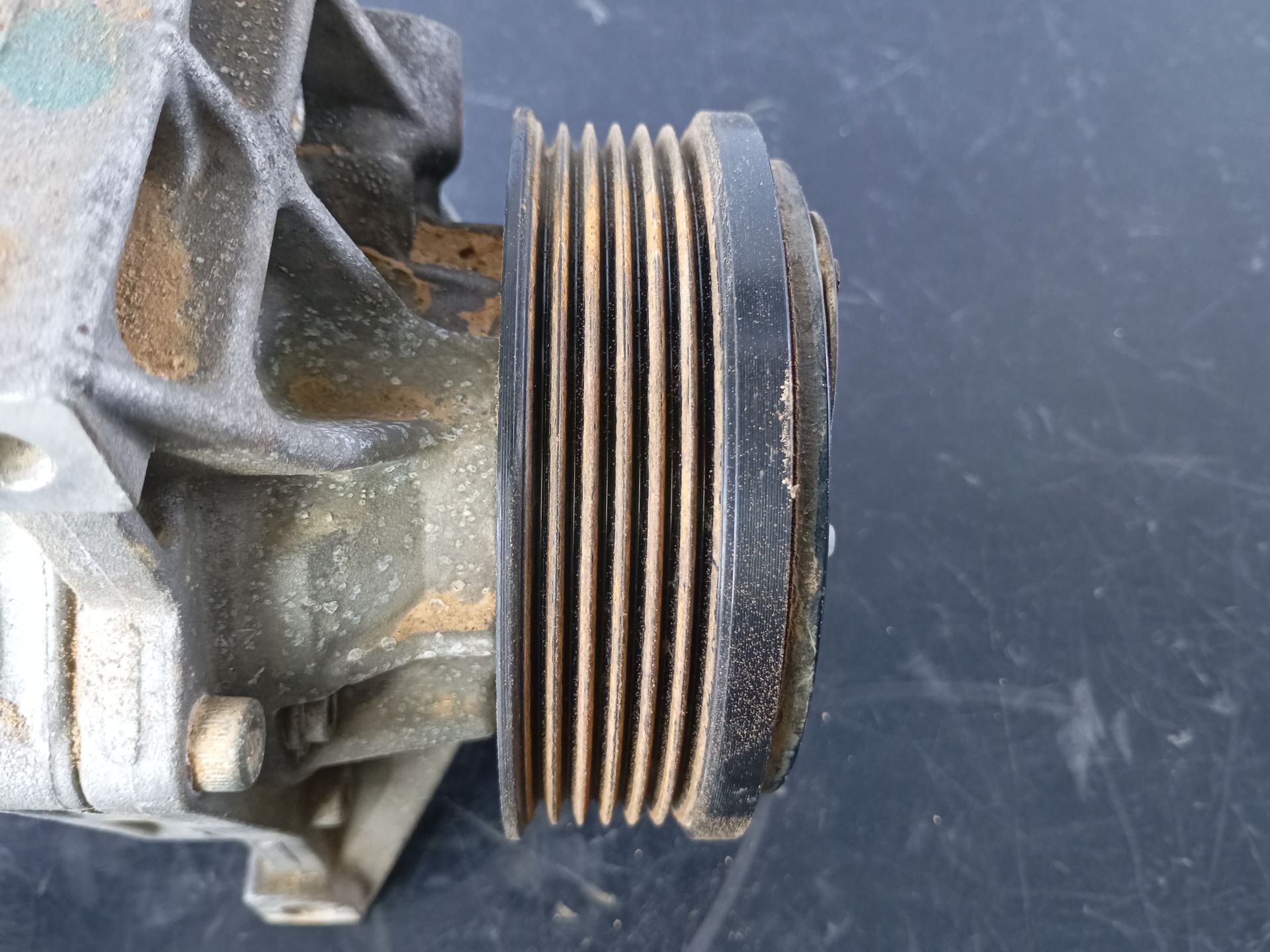 COMPRESOR AIRE ACONDICIONADO RENAULT EXPRESS Furgoneta/monovolumen 926008942R / P3-B3-10-2 926008942RP3B3102 - Vista 3