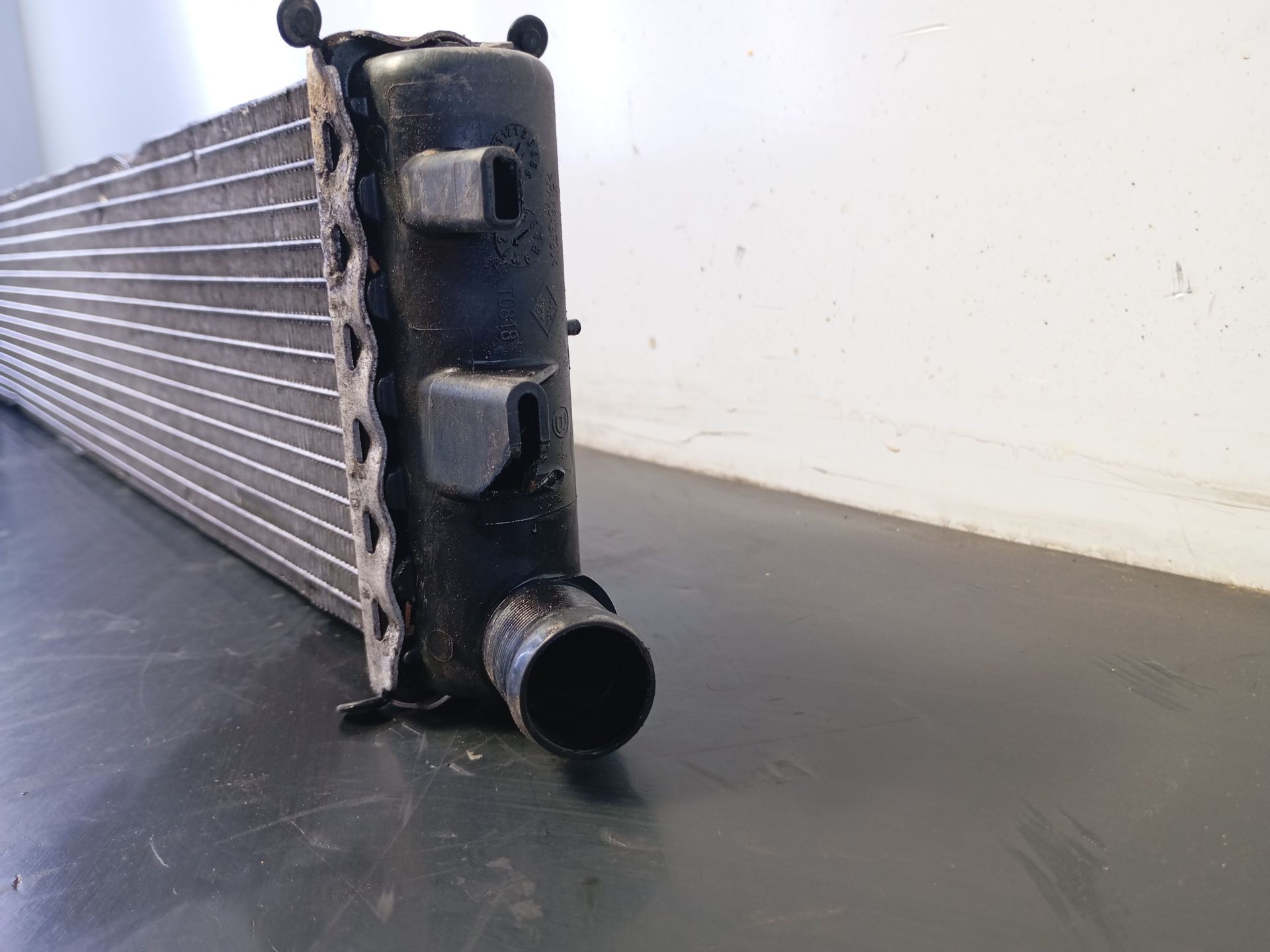 RADIADOR AGUA RENAULT MASTER KASTEN 214C10001R / P2-B6-22 / T1077003 214C10001RP2B622T1077003 - Vista 3