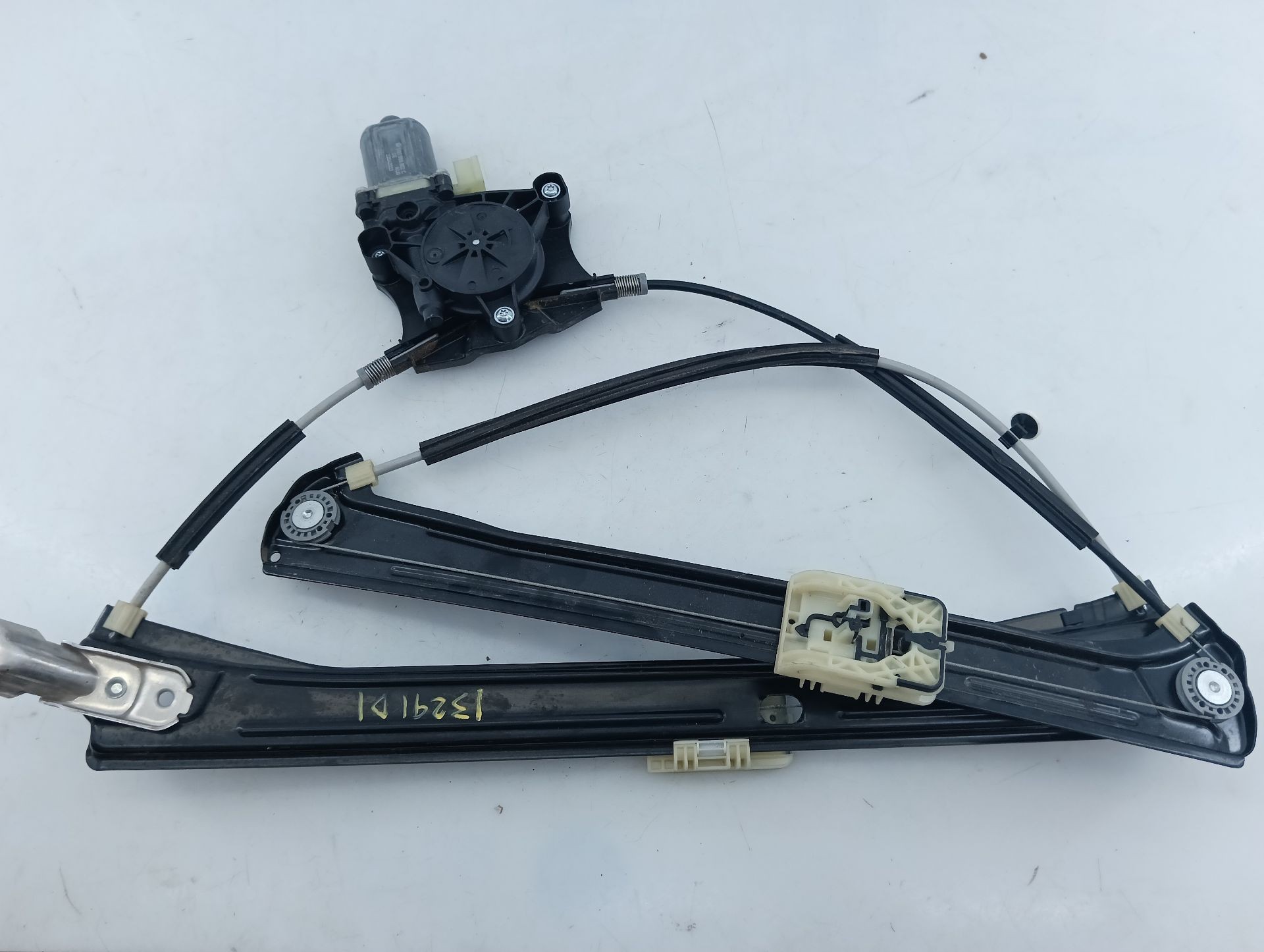 ELEVALUNAS DELANTERO IZQUIERDO VOLKSWAGEN TIGUAN (AD1, AX1) 5Q0959802C / E1-B6-43-2 5Q0959802CE1B6432