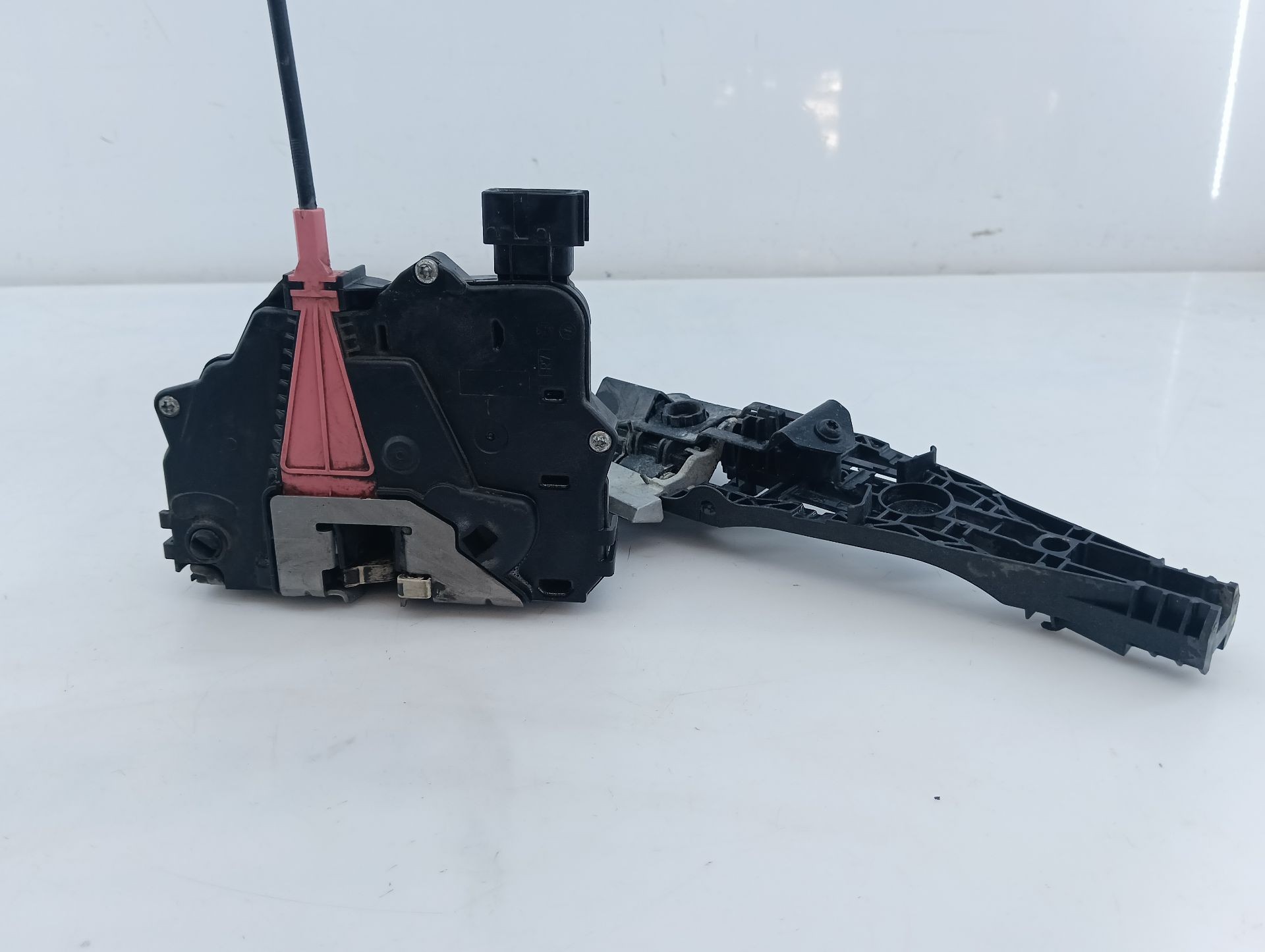 CERRADURA PUERTA TRASERA DERECHA OPEL CORSA E (X15) 13431845 / E2-B6-65-2 / 0504181230C 13431845E2B66520504181230C - Vista 2