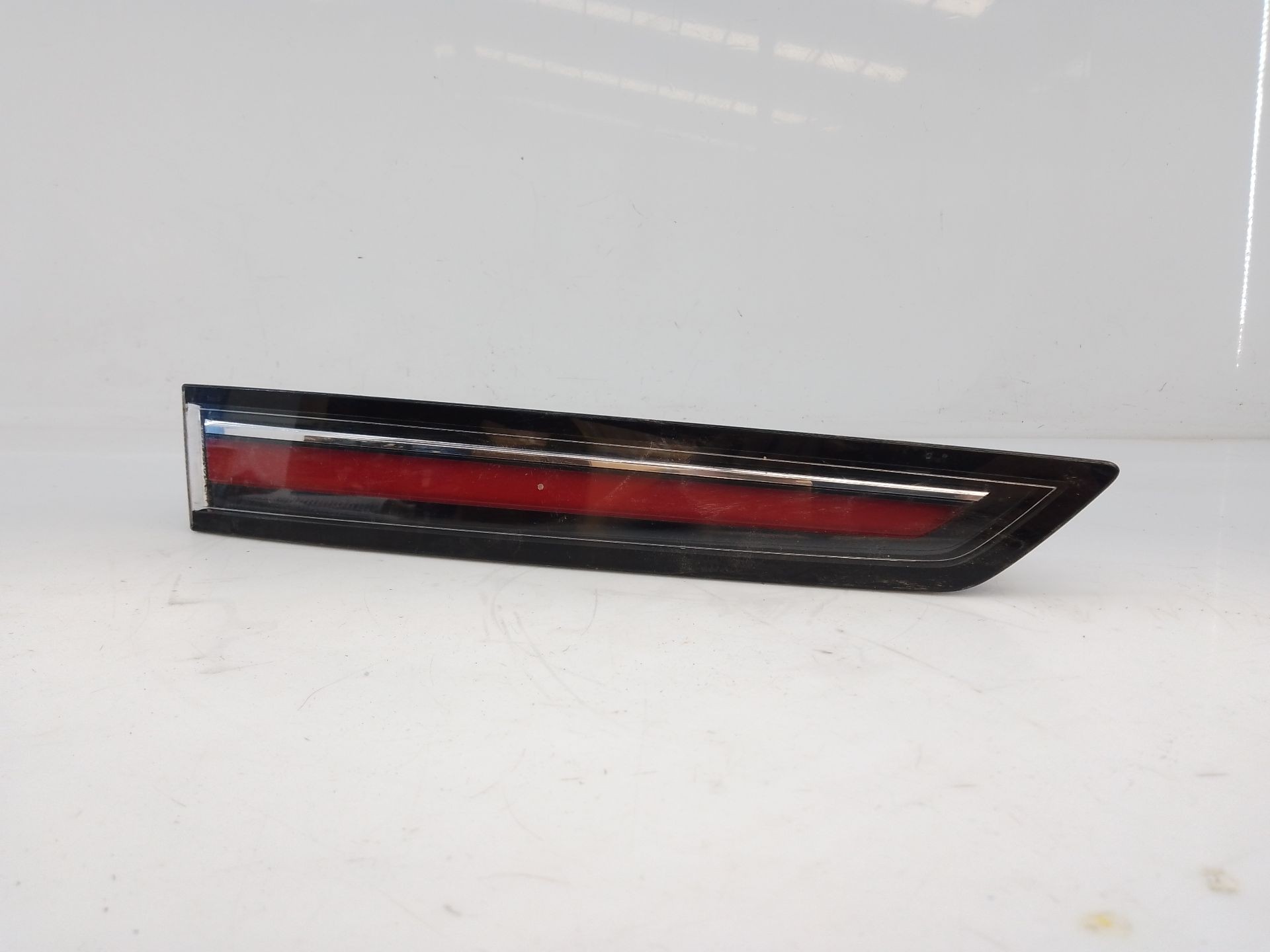PILOTO TRASERO IZQUIERDO PORTON OPEL ASTRA L E2-B6-9-2 E2B692 - Vista 2
