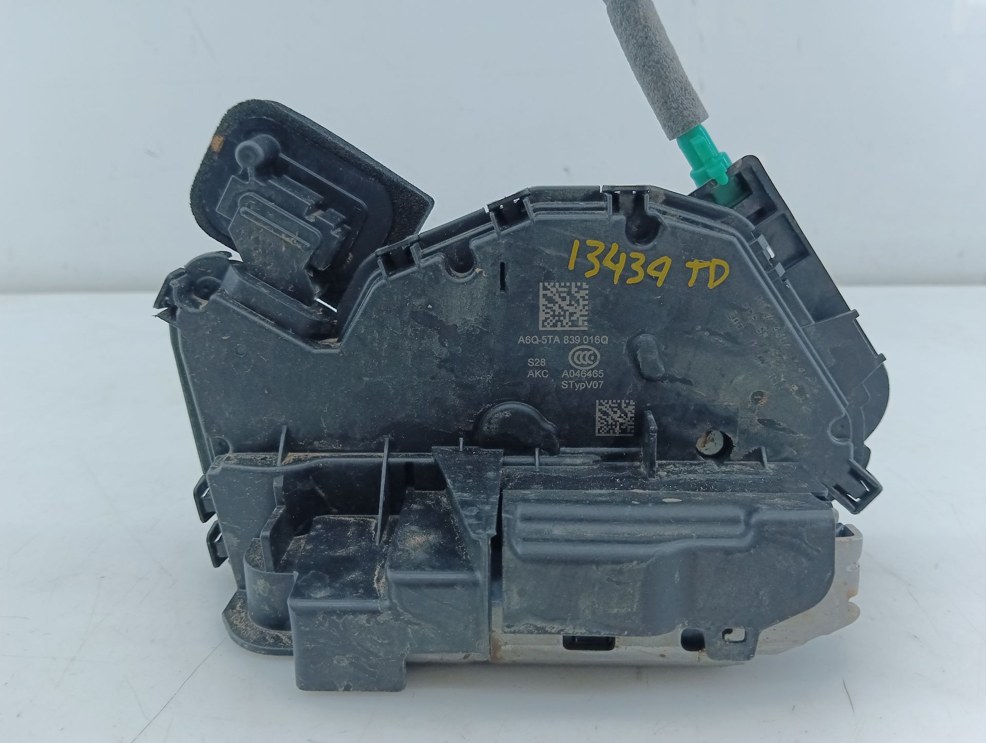 CERRADURA PUERTA TRASERA DERECHA AUDI Q3 Sportback (F3N) A6Q5TA839016Q / E1-B6-55-2 A6Q5TA839016QE1B6552