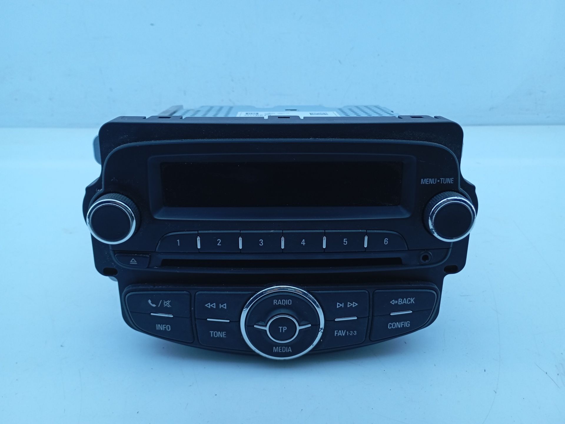 SISTEMA AUDIO / RADIO CD OPEL CORSA E (X15) 39146279 / E3-A5-28-2 / 557799431 39146279E3A5282557799431
