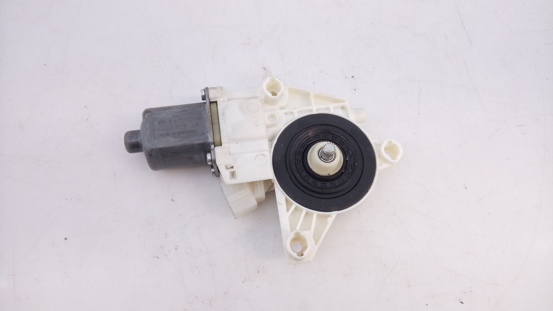 MOTOR ELEVALUNAS DELANTERO IZQUIERDO MERCEDES-BENZ CLASE B Sports Tourer (W246, W242) 0130822690 / E1-A2-3-2 0130822690E1A232