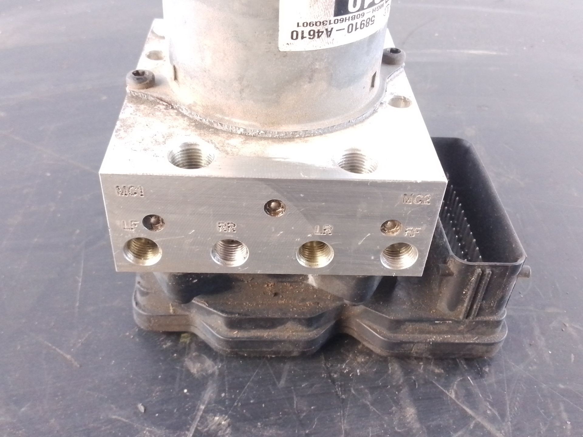 ABS KIA CARENS IV Van (A4) 58910A4610 / P3-B9-20-3 58910A4610P3B9203 - Vista 3