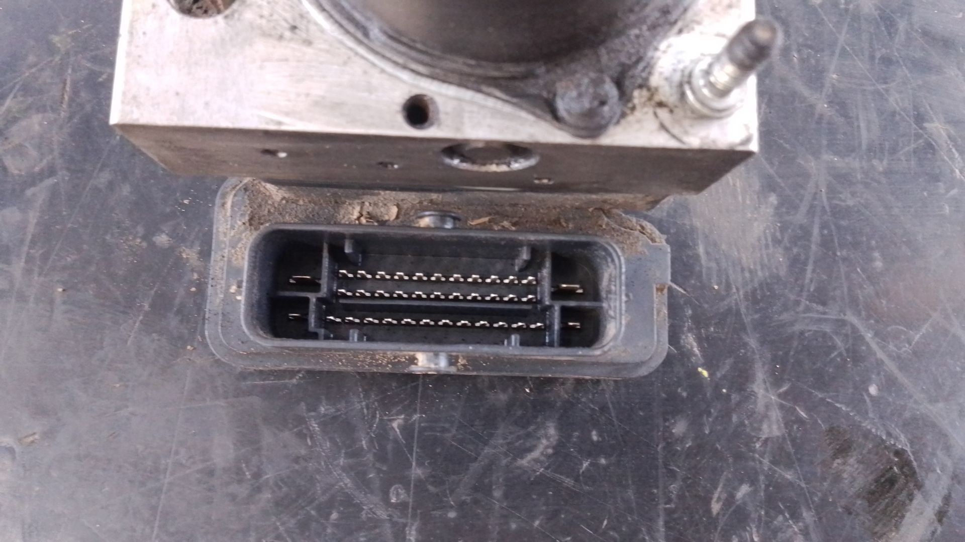 ABS IVECO DAILY VI Caja/Chasis 5801815699 / P3-A8-23-3 / 0265243239 5801815699P3A82330265243239 - Vista 2