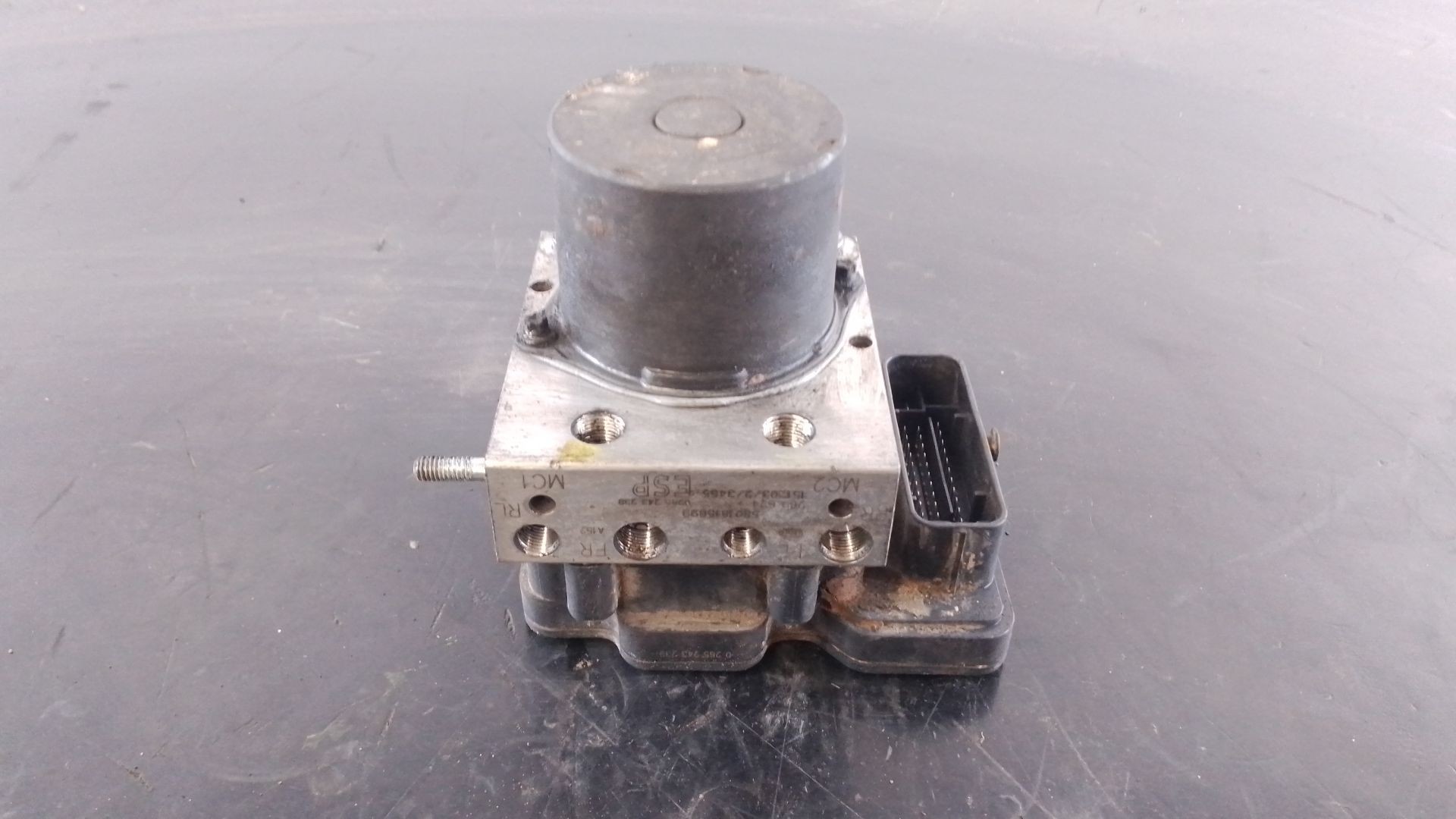 ABS IVECO DAILY VI Caja/Chasis 5801815699 / P3-A8-23-3 / 0265243239 5801815699P3A82330265243239 - Vista 3