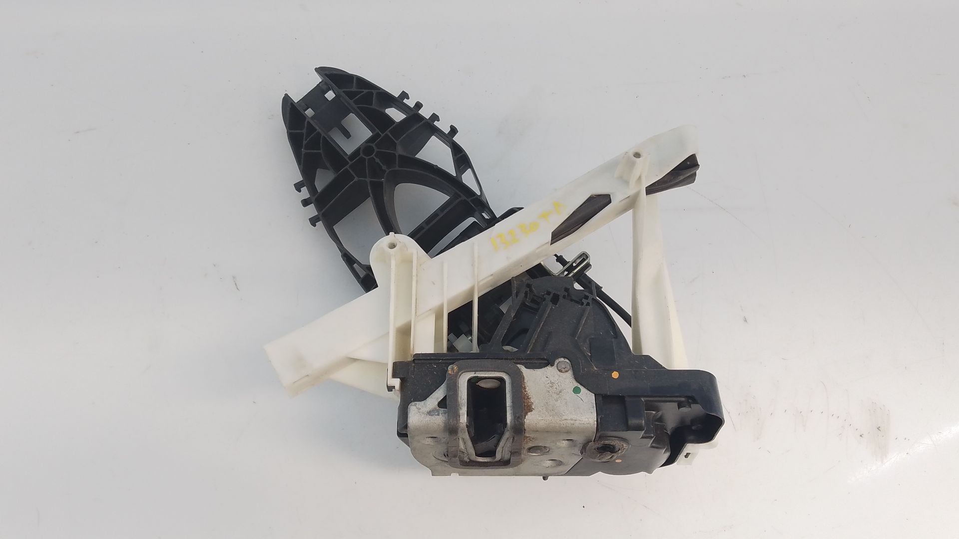 CERRADURA PUERTA TRASERA DERECHA FORD PUMA (J2K, CF7) 40724189 / E2-B3-4-2 40724189E2B342