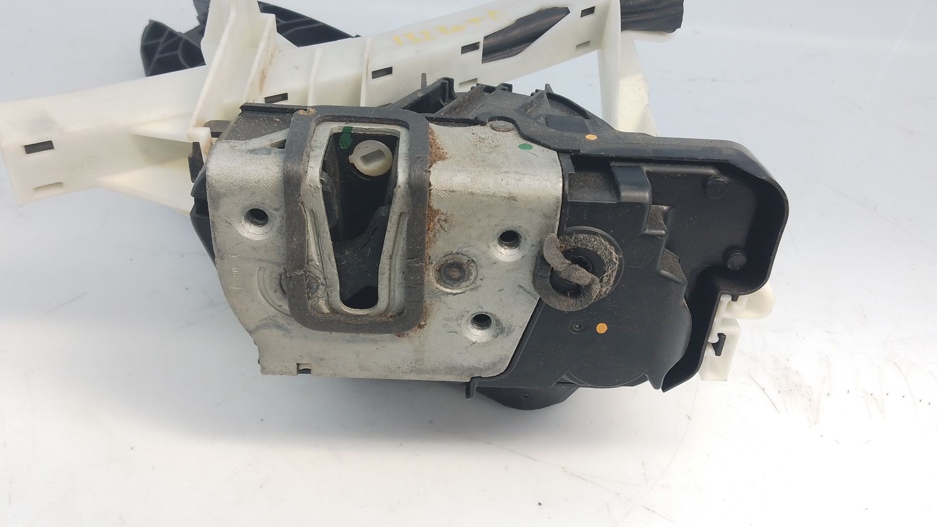 CERRADURA PUERTA TRASERA DERECHA FORD PUMA (J2K, CF7) 40724189 / E2-B3-4-2 40724189E2B342 - Vista 2