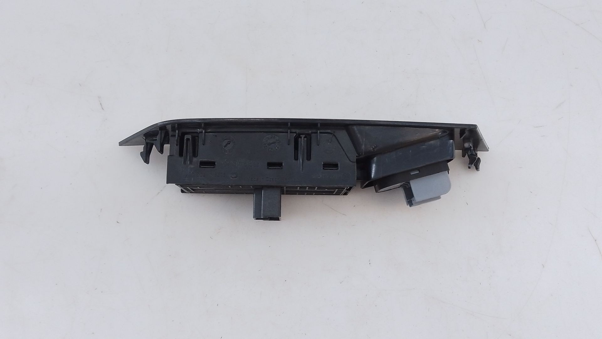 MANDO ELEVALUNAS DELANTERO IZQUIERDO SKODA KAROQ (NU7, ND7) 5G0959857D / E2-B2-34-1 5G0959857DE2B2341 - Vista 3