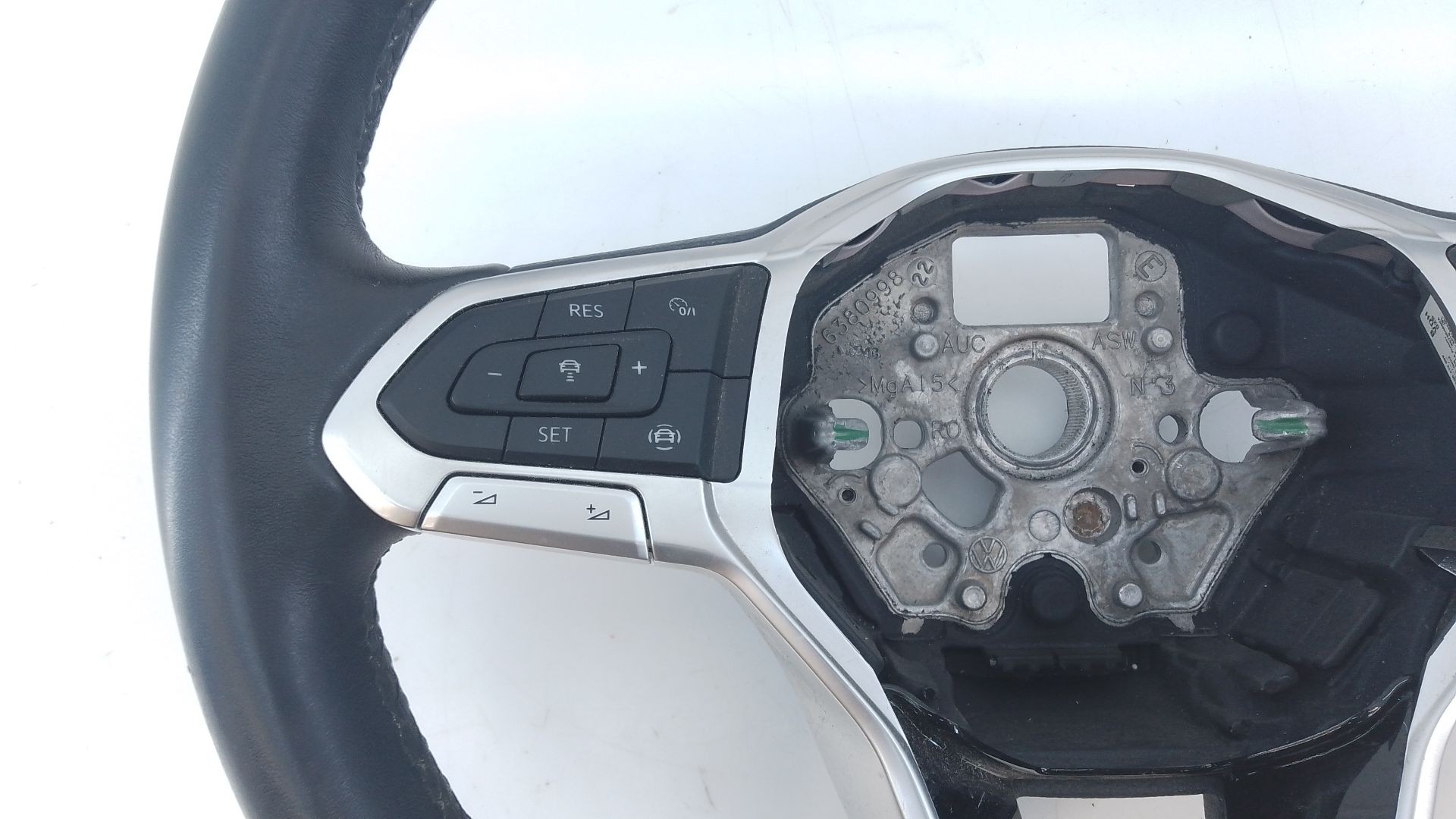 VOLANTE VOLKSWAGEN T-ROC (A11, D11) 638116400C / E1-B6-18-2 638116400CE1B6182 - Vista 2