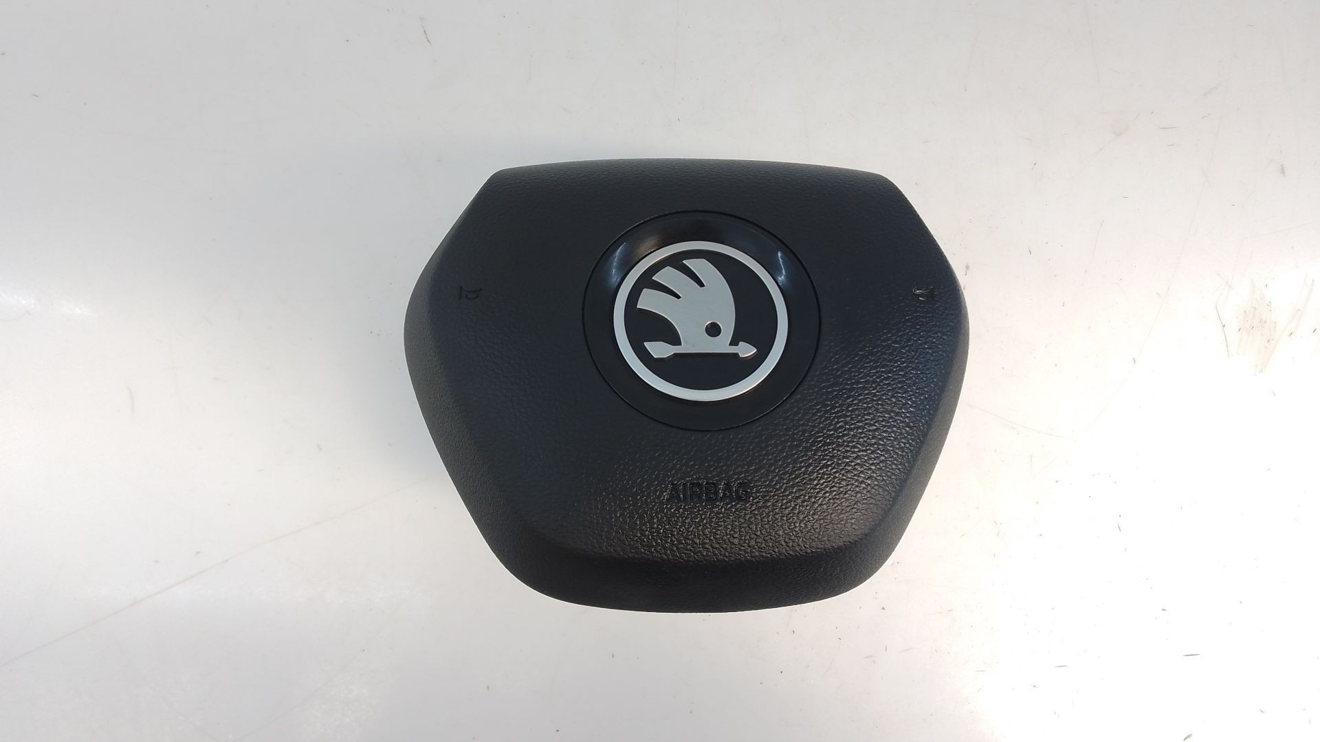 AIRBAG DELANTERO IZQUIERDO SKODA OCTAVIA IV Combi (NX5, PV5) 5E3880201AE / E1-A5-11-1 5E3880201AEE1A5111