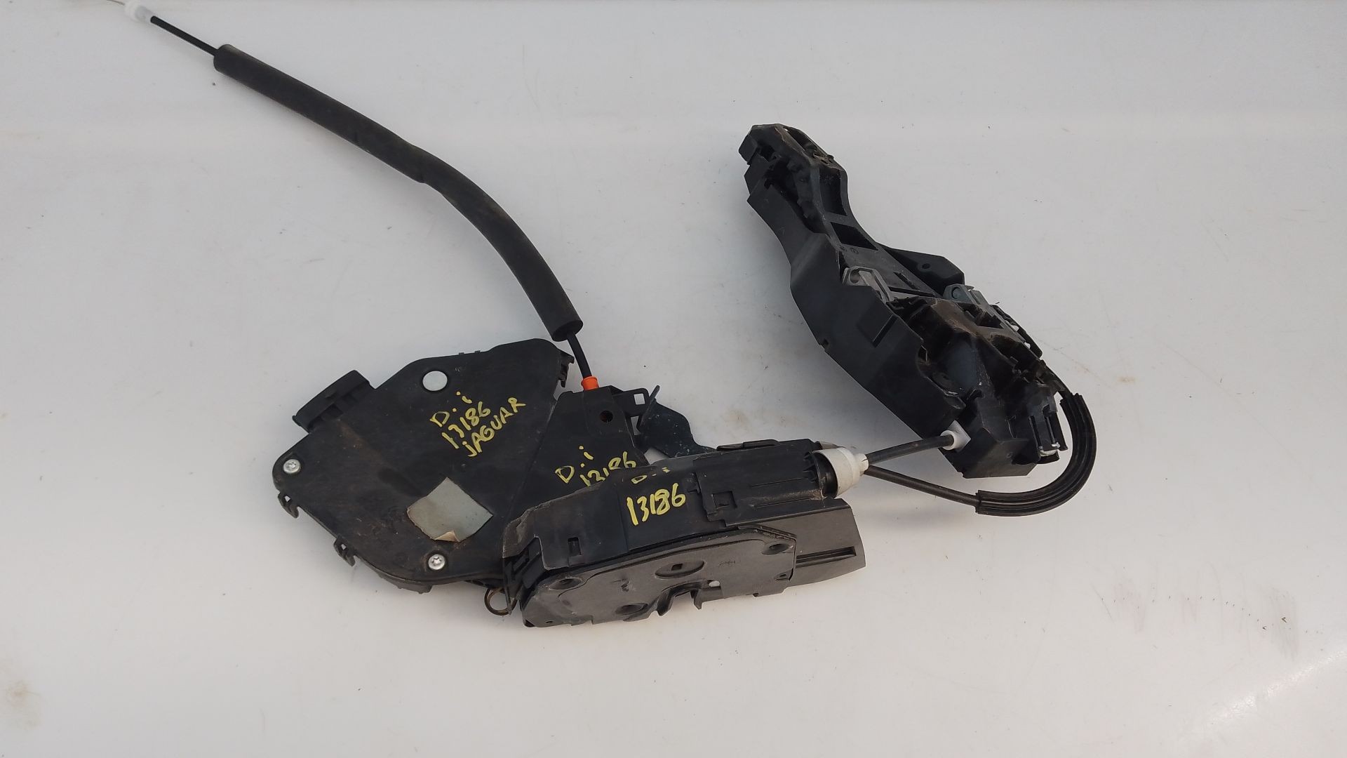 CERRADURA PUERTA DELANTERA IZQUIERDA JAGUAR XE (X760) E2-B3-10-1 E2B3101