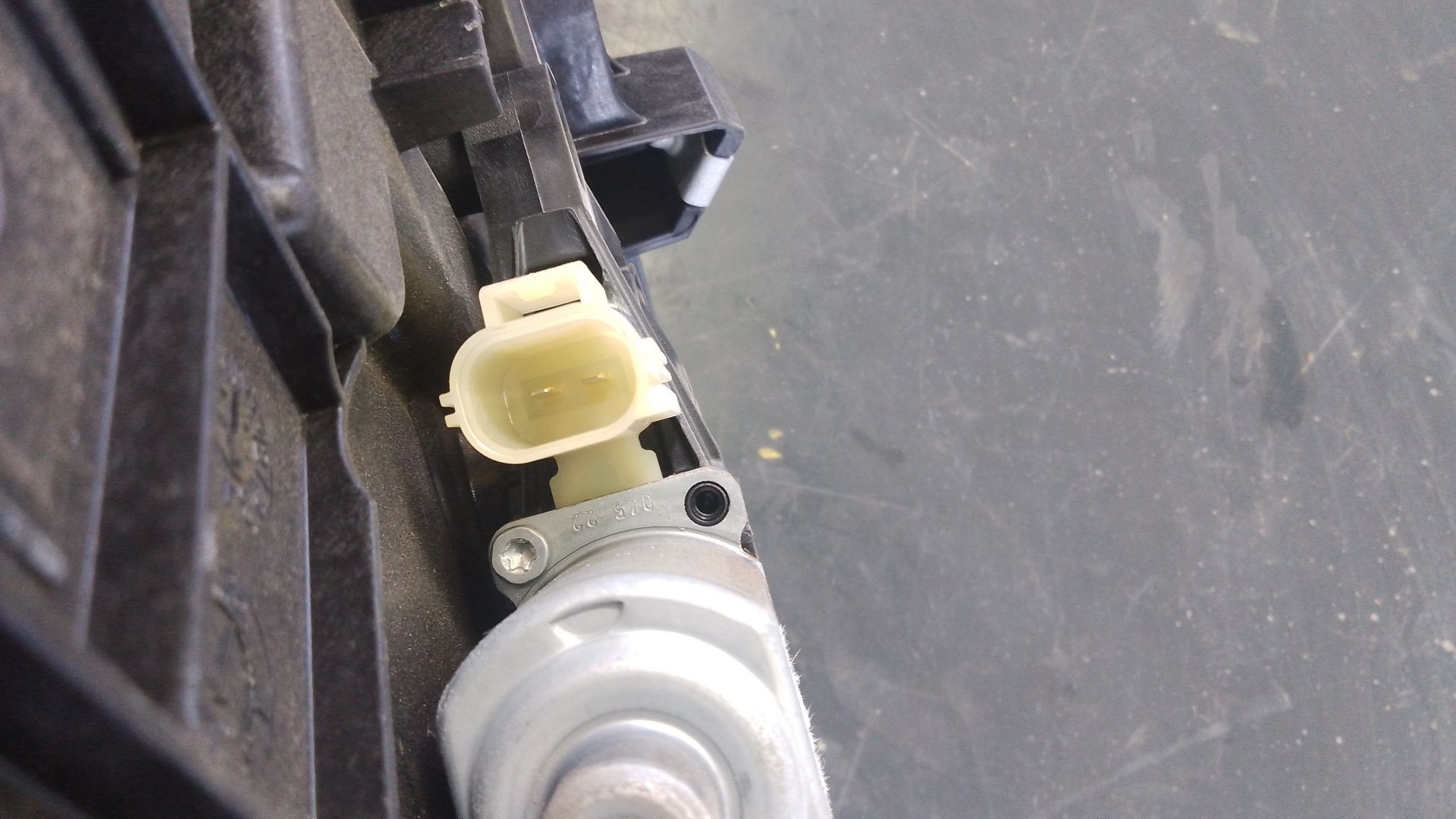 ELEVALUNAS TRASERO DERECHO FORD KUGA 0130822090 / P2-B3-8 0130822090P2B38 - Vista 2