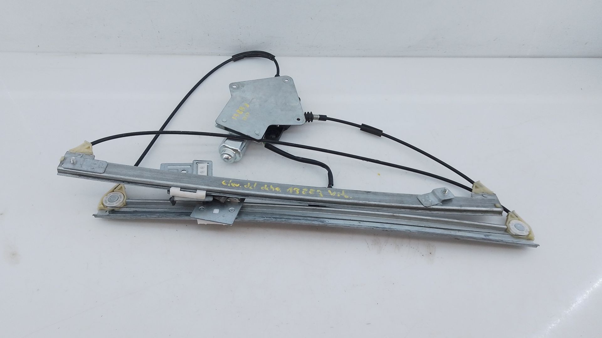 ELEVALUNAS DELANTERO DERECHO MERCEDES-BENZ VITO Autobús (W639) 101376 / E1-A2-4-1 101376E1A241