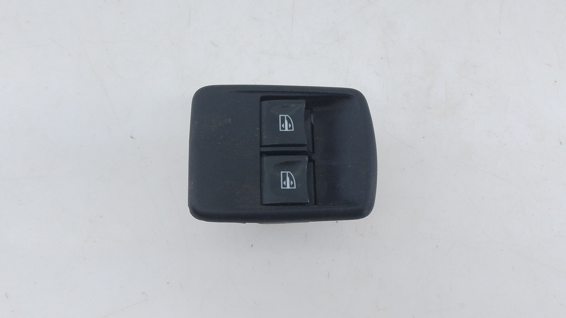 MANDO ELEVALUNAS DELANTERO IZQUIERDO RENAULT TRAFIC III Autobús (JG_) 254118722R / E2-A1-3-8 254118722RE2A138