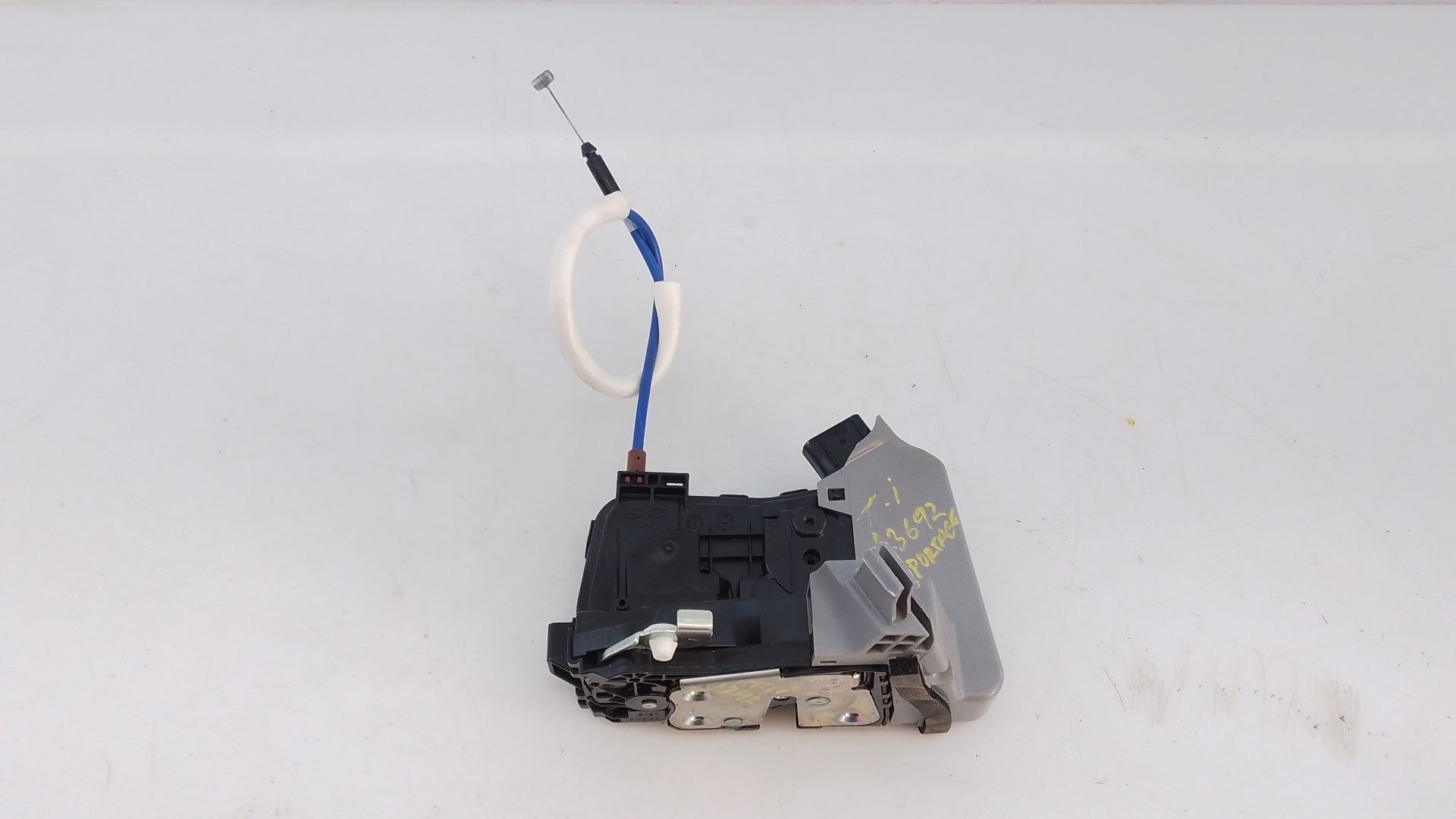 CERRADURA PUERTA TRASERA IZQUIERDA KIA SPORTAGE V (NQ5) 81410R2000 / E2-B5-5-1 81410R2000E2B551