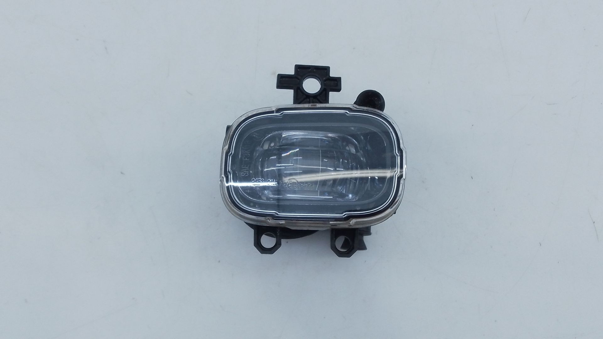 FARO ANTINIEBLA DERECHO RENAULT TRAFIC III Autobús (JG_) 261504122R / E1-A1-3-1 261504122RE1A131