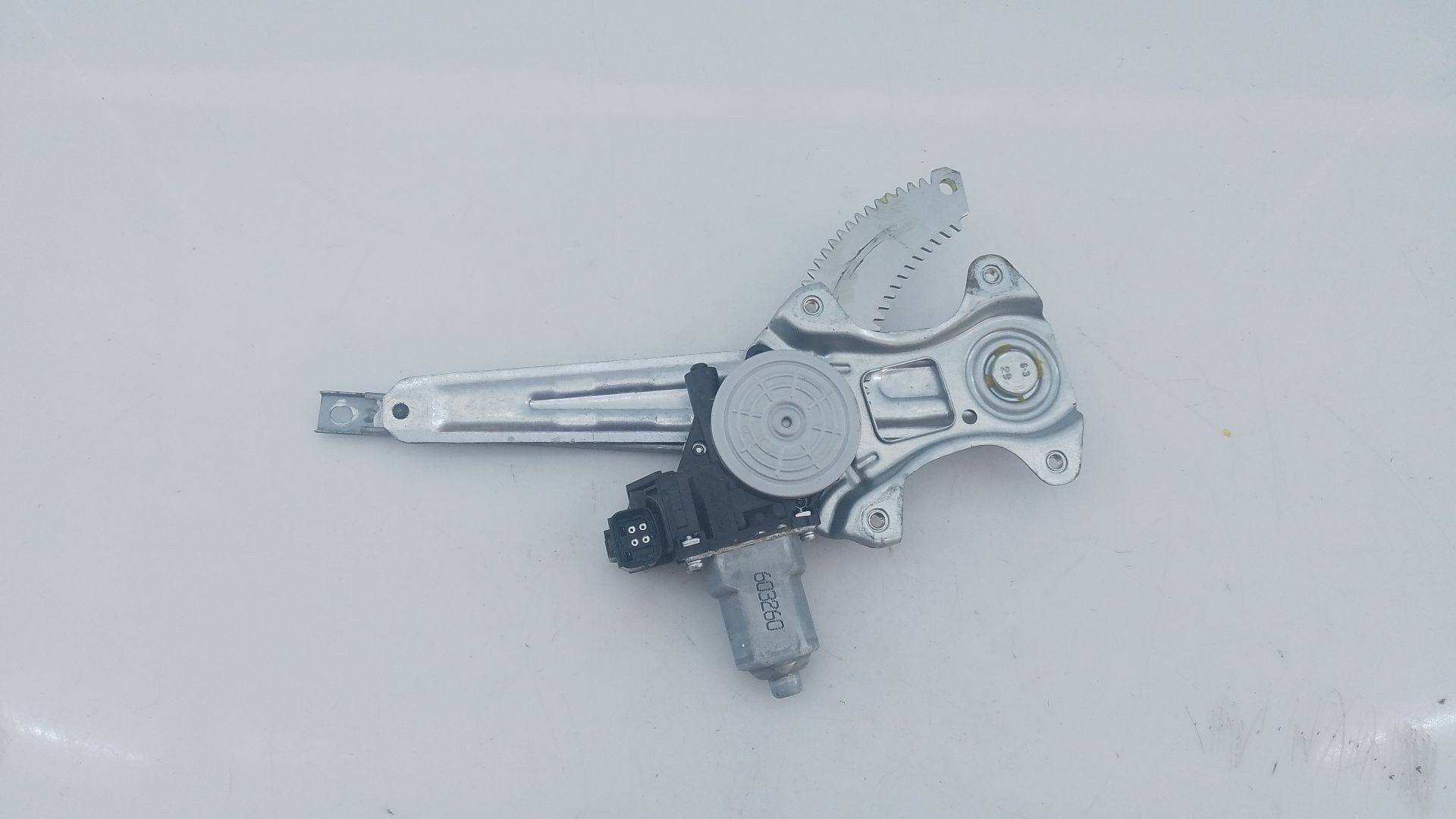 ELEVALUNAS TRASERO DERECHO NISSAN JUKE (F15) 82731CV01C / E2-A4-5-1 82731CV01CE2A451 - Vista 2