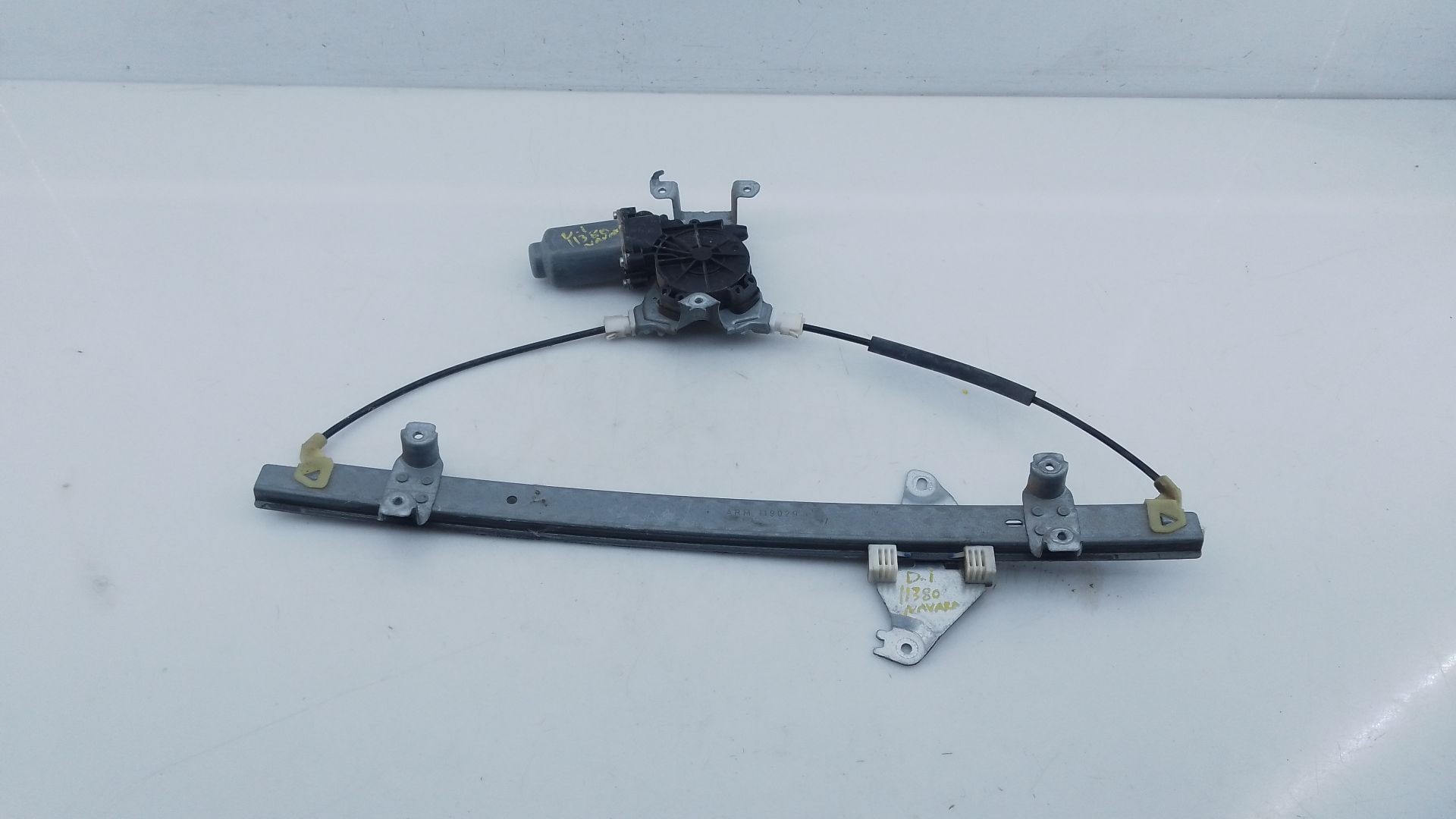 ELEVALUNAS DELANTERO IZQUIERDO NISSAN NAVARA PICK-UP (D40M) 402123B / E2-A4-5-1 402123BE2A451