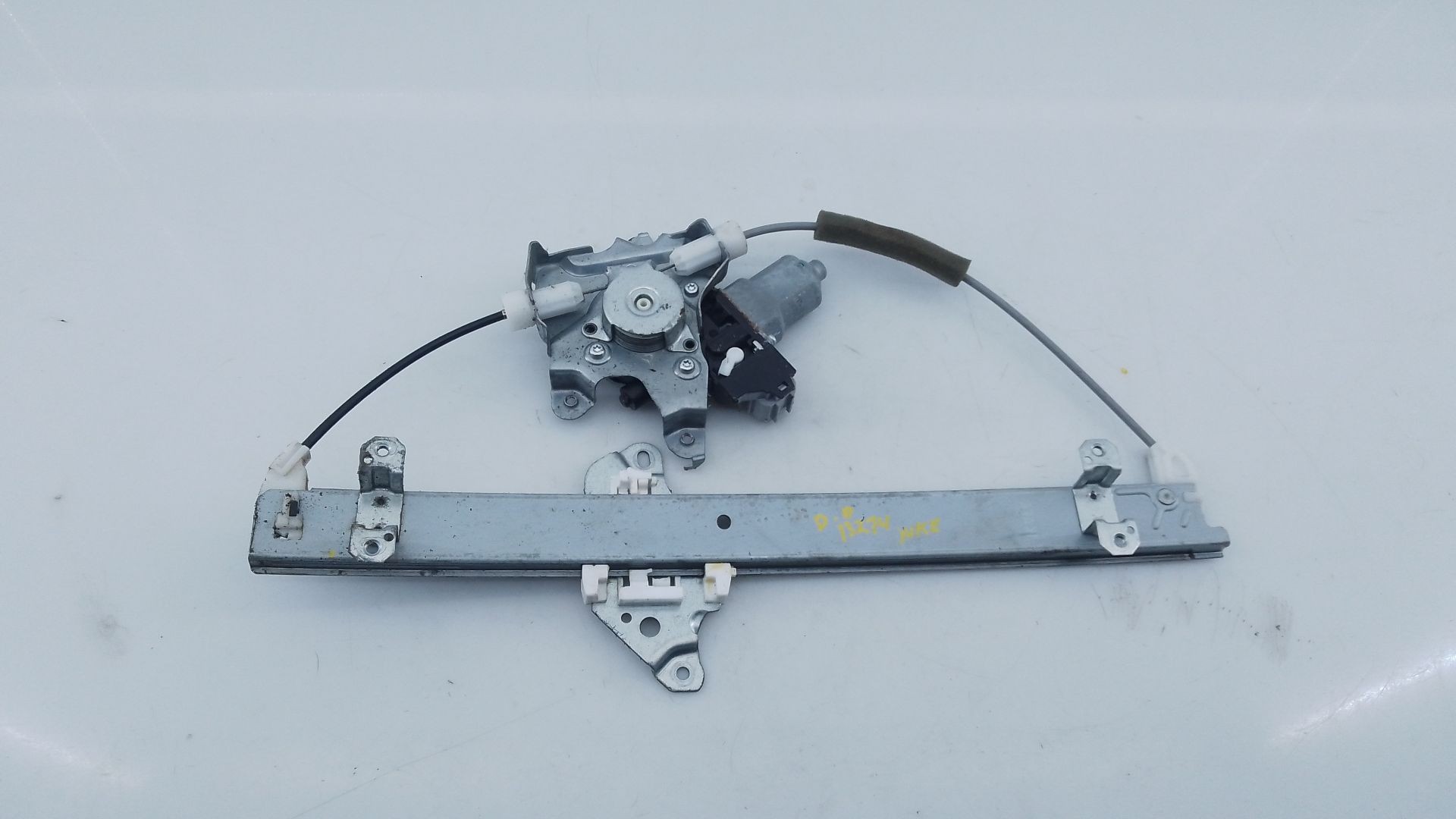 ELEVALUNAS DELANTERO DERECHO NISSAN JUKE (F15) 80730JX30C / E2-A4-5-1 80730JX30CE2A451