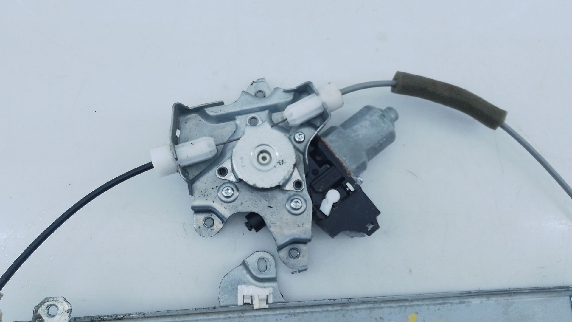 ELEVALUNAS DELANTERO DERECHO NISSAN JUKE (F15) 80730JX30C / E2-A4-5-1 80730JX30CE2A451 - Vista 2