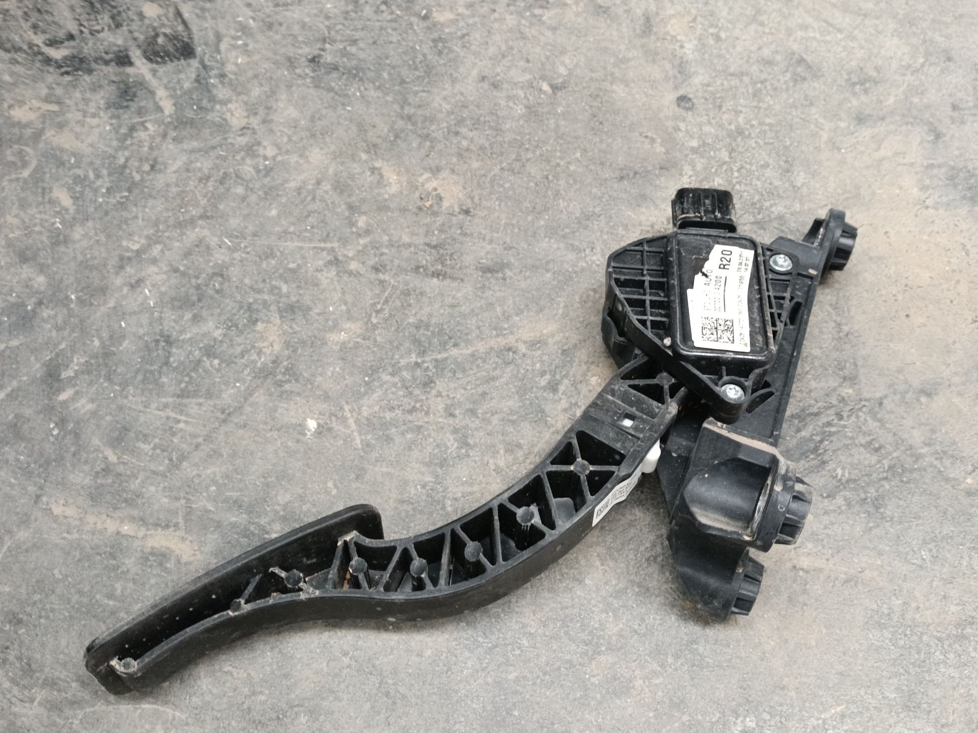 PEDAL ACELERADOR KIA CEED (CD) 32700G4200 32700G4200