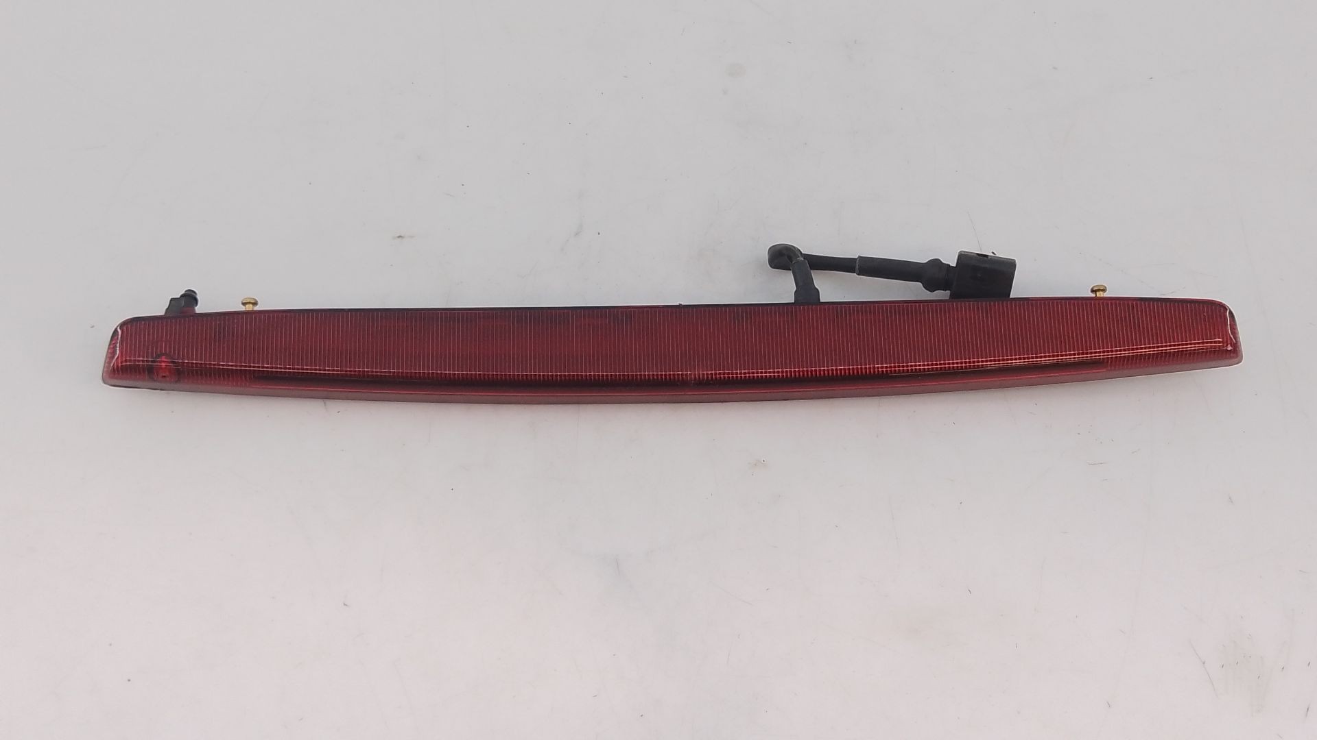 LUZ CENTRAL DE FRENO SKODA KAROQ 2.0 TDI NU7 575945097B / E1-A5-7-2 575945097BE1A572 - Vista 2