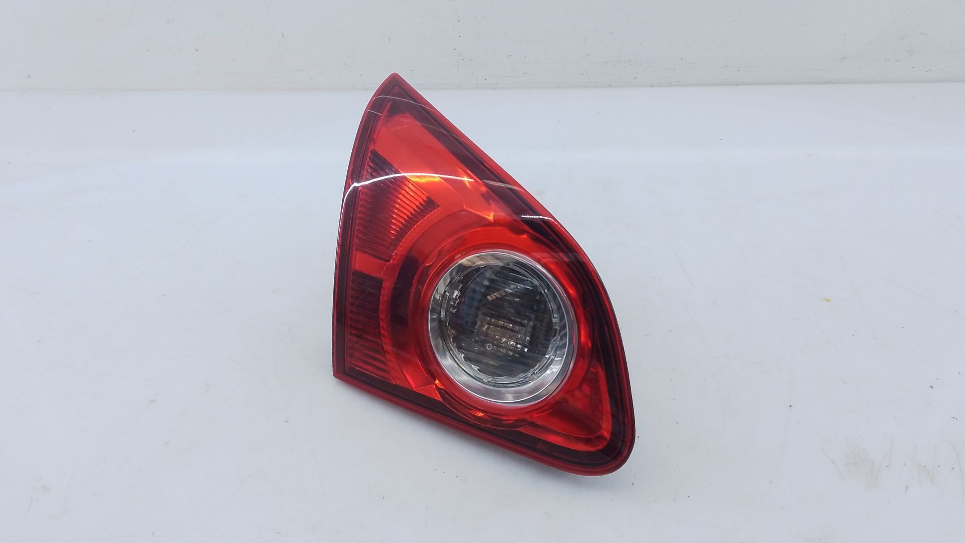 PILOTO TRASERO IZQUIERDO PORTON NISSAN QASHQAI I (J10, NJ10) 26555JD800 / E2-B5-3-2 26555JD800E2B532 - Vista 2