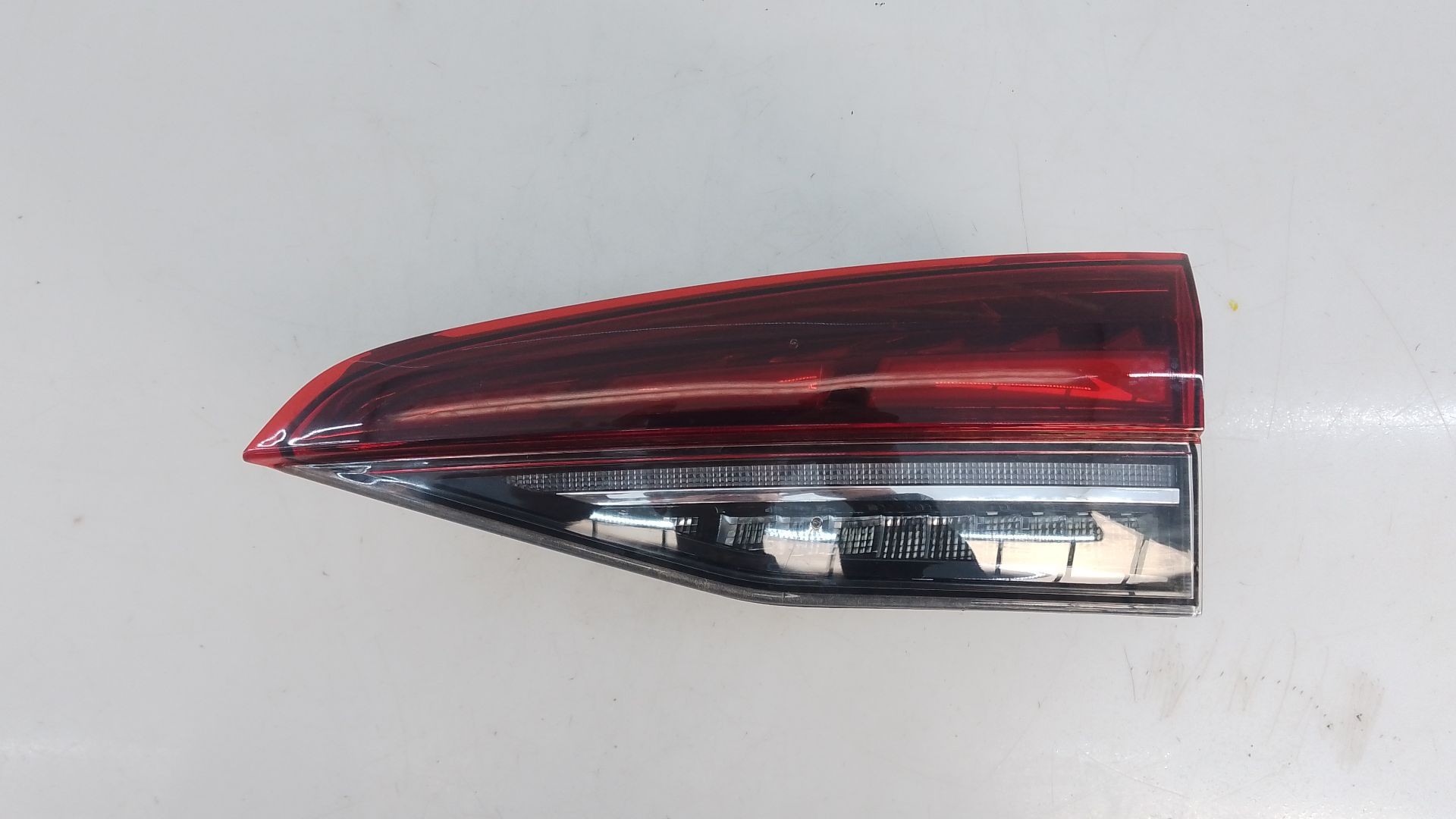 PILOTO TRASERO DERECHO PORTON SKODA OCTAVIA IV NX3 VRS 2.0 TSI 5E6945308D / E1-A5-15-1 5E6945308DE1A5151 - Vista 2
