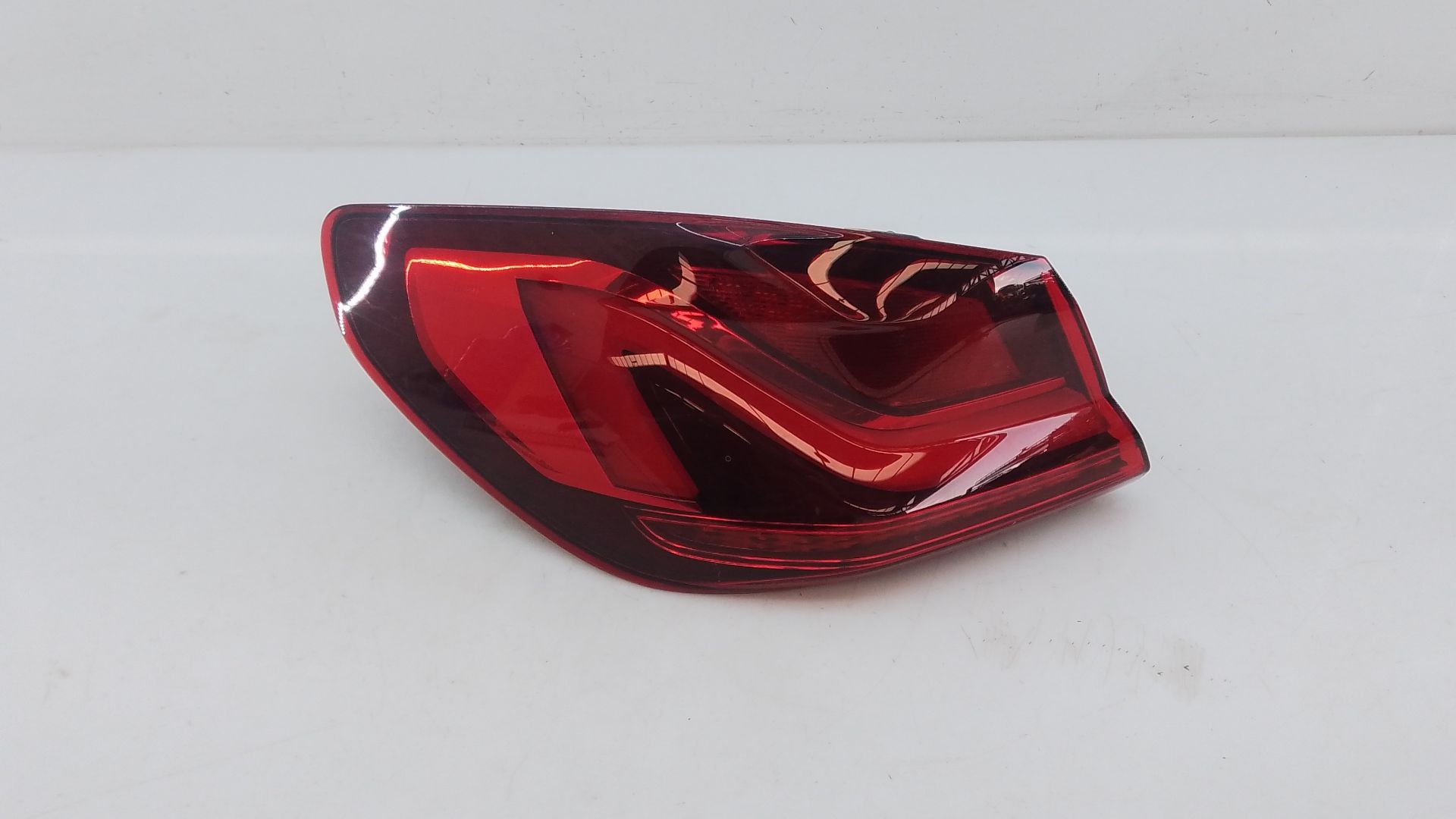 PILOTO TRASERO IZQUIERDO BMW 1 (F40) E1-A3-11-2 E1A3112