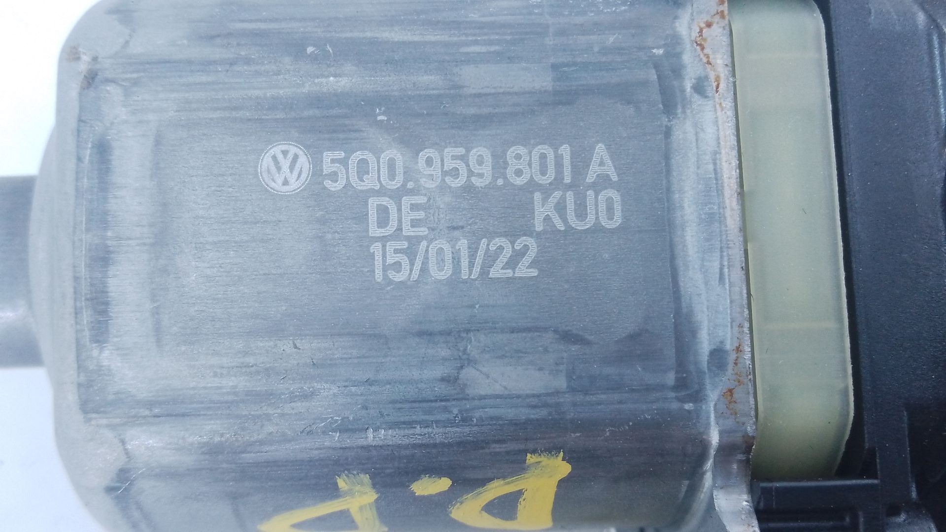 ELEVALUNAS DELANTERO DERECHO VOLKSWAGEN T-ROC (A11, D11) 5Q0959801A / E1-B6-48-2 5Q0959801AE1B6482 - Vista 3