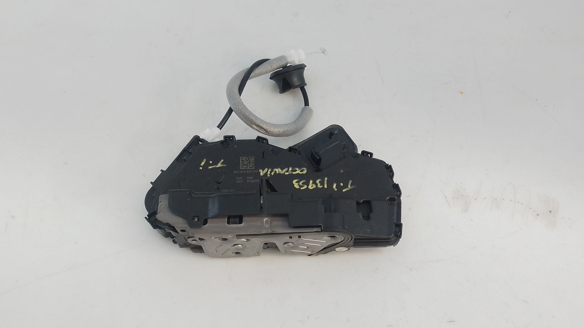 CERRADURA PUERTA TRASERA IZQUIERDA SKODA OCTAVIA IV COMBI NX5 1.5 TSI 5TA839015 / E1-A5-3-1 5TA839015E1A531