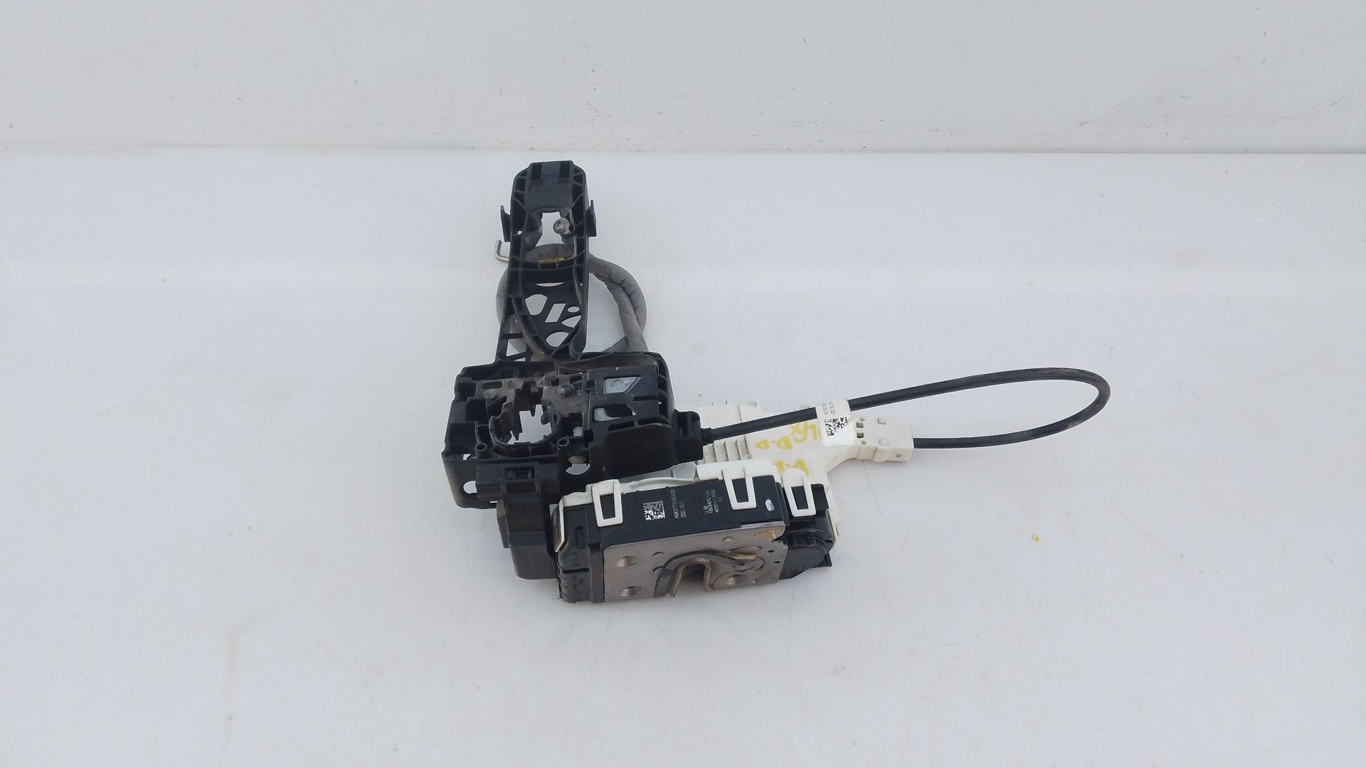 CERRADURA PUERTA DELANTERA DERECHA MERCEDES-BENZ SPRINTER 5-t Caja/Chasis (B907) A9077200300 / E1-A2-8-2 A9077200300E1A282