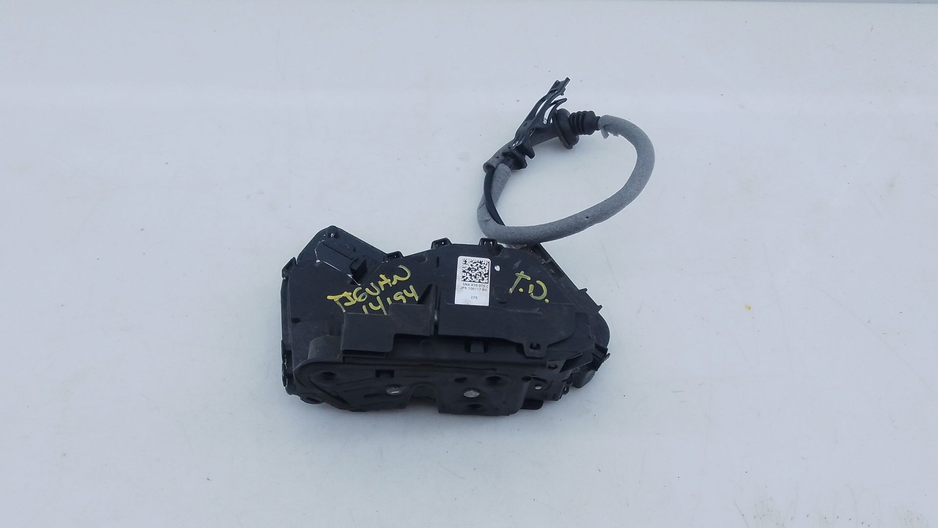 CERRADURA PUERTA TRASERA DERECHA VOLKSWAGEN TIGUAN (AD1, AX1) 5NA839016C / E1-B6-20-2 5NA839016CE1B6202