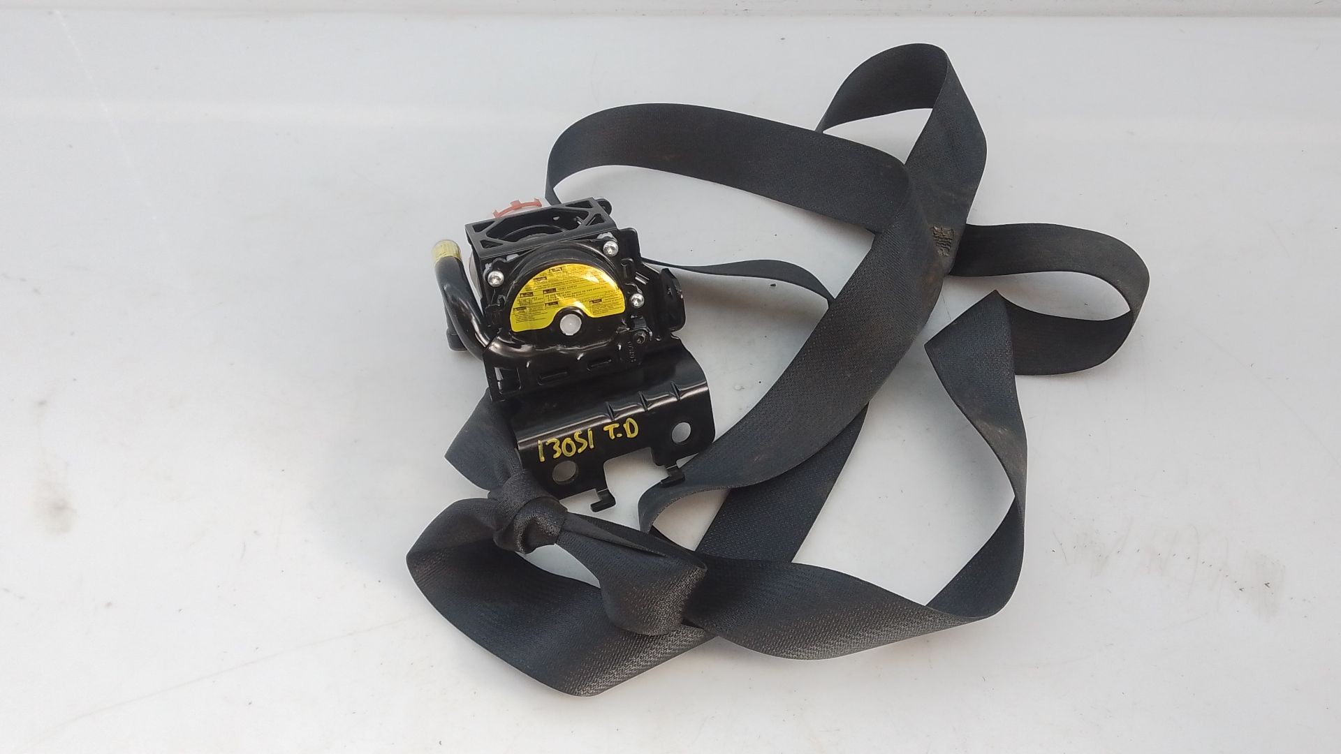 CINTURON SEGURIDAD TRASERO DERECHO HYUNDAI KONA 2 89880BE100 / E2-B5-4-2 89880BE100E2B542