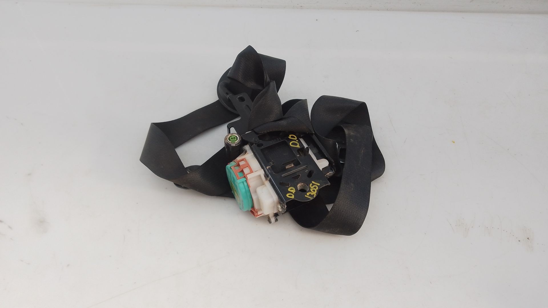 CINTURON SEGURIDAD DELANTERO DERECHO HYUNDAI KONA 2 88820BE100 / E2-B5-4-2 88820BE100E2B542