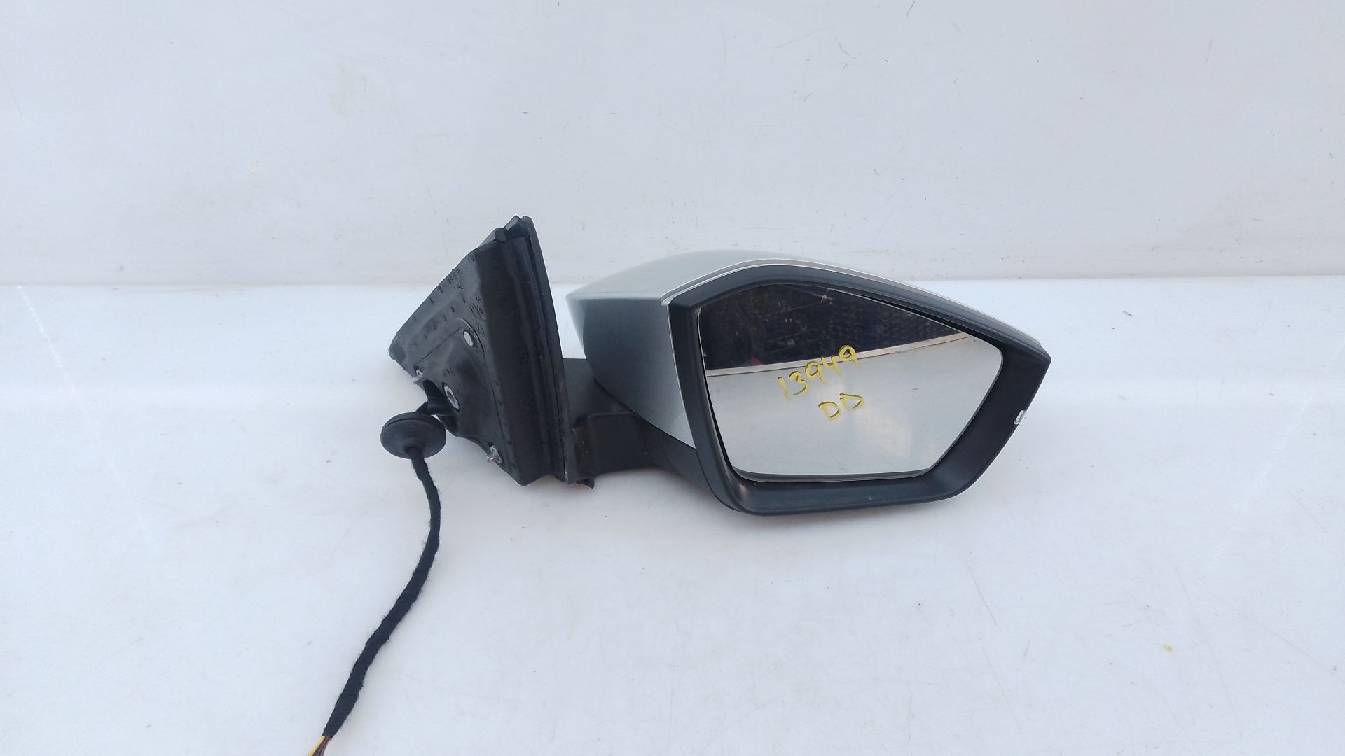RETROVISOR DERECHO ELECTRICO SKODA KAMIQ (NW4) 658857408J / E1-A5-23-1 658857408JE1A5231