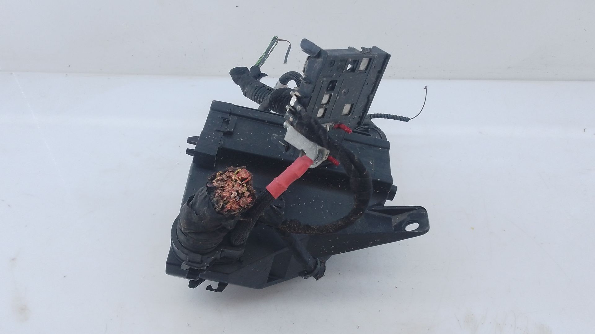 CAJA RELES / FUSIBLES FIAT 500X (334_) 9068061821 / E2-B2-9-1 9068061821E2B291 - Vista 2