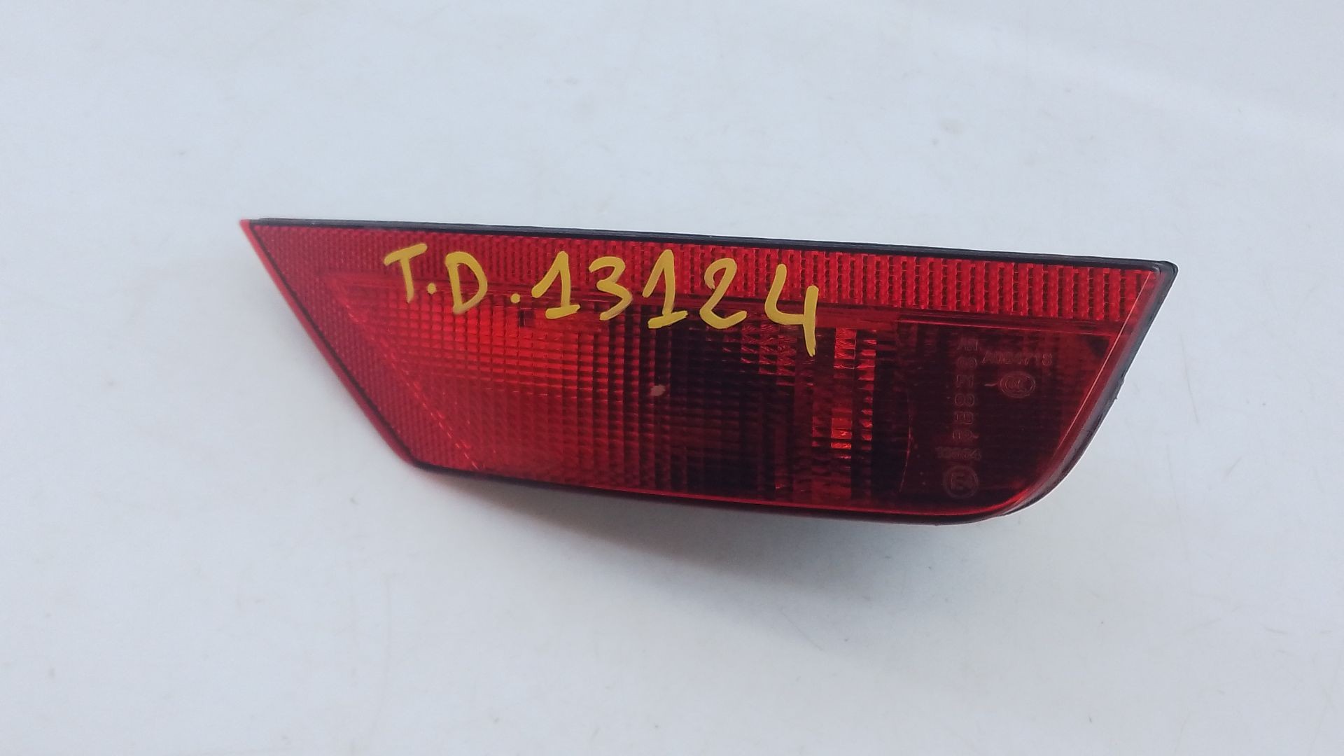 PILOTO TRASERO DERECHO DE PARAGOLPES FORD KUGA II (DM2) 90023297 / E2-B3-9-2 90023297E2B392 - Vista 2