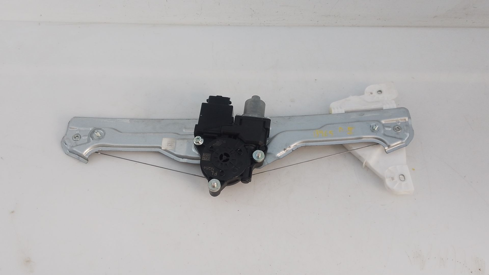 ELEVALUNAS DELANTERO IZQUIERDO KIA SPORTAGE V (NQ5) 617057100 / E2-B5-15-2 617057100E2B5152