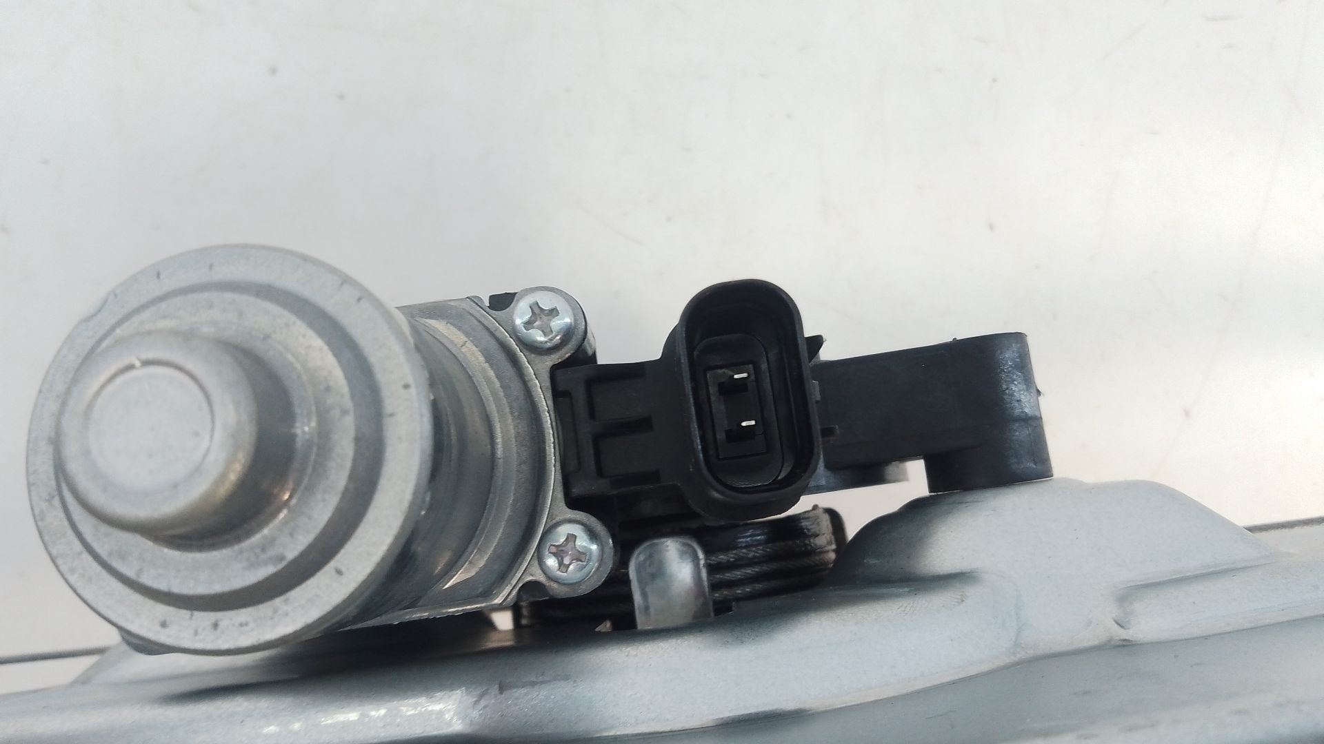 ELEVALUNAS TRASERO IZQUIERDO KIA SPORTAGE V (NQ5) 82450R2000 / E2-B5-15-2 82450R2000E2B5152 - Vista 2
