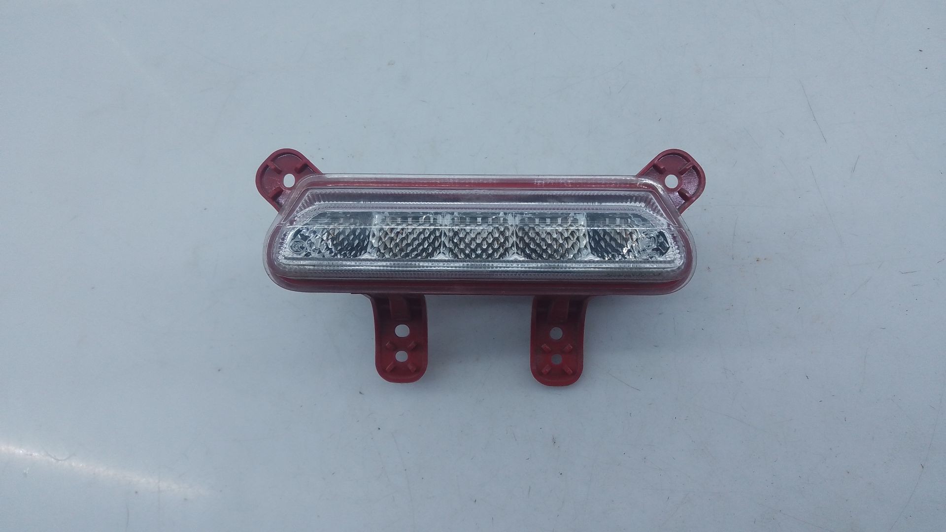 PILOTO TRASERO CENTRAL HYUNDAI IONIQ 92405G2100 / E2-B5-9-2 92405G2100E2B592