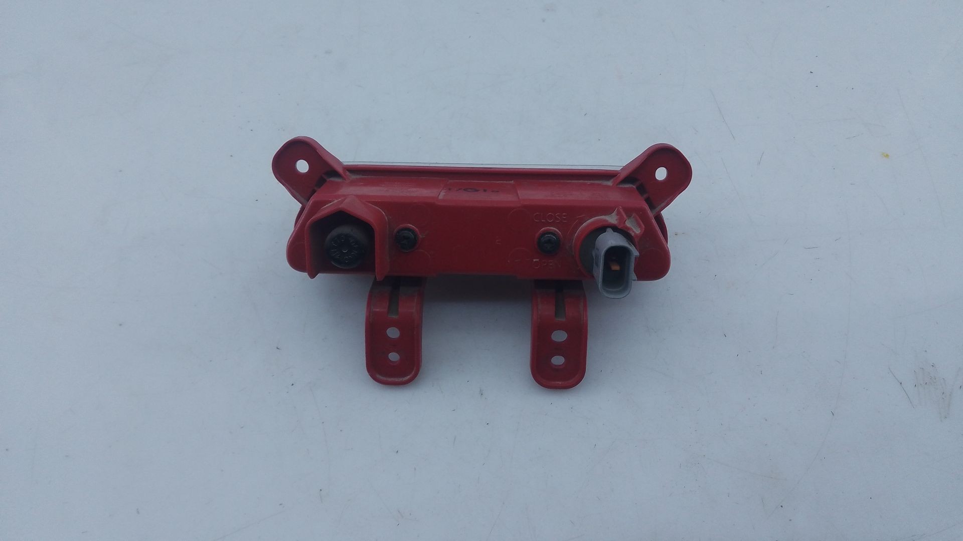 PILOTO TRASERO CENTRAL HYUNDAI IONIQ 92405G2100 / E2-B5-9-2 92405G2100E2B592 - Vista 3