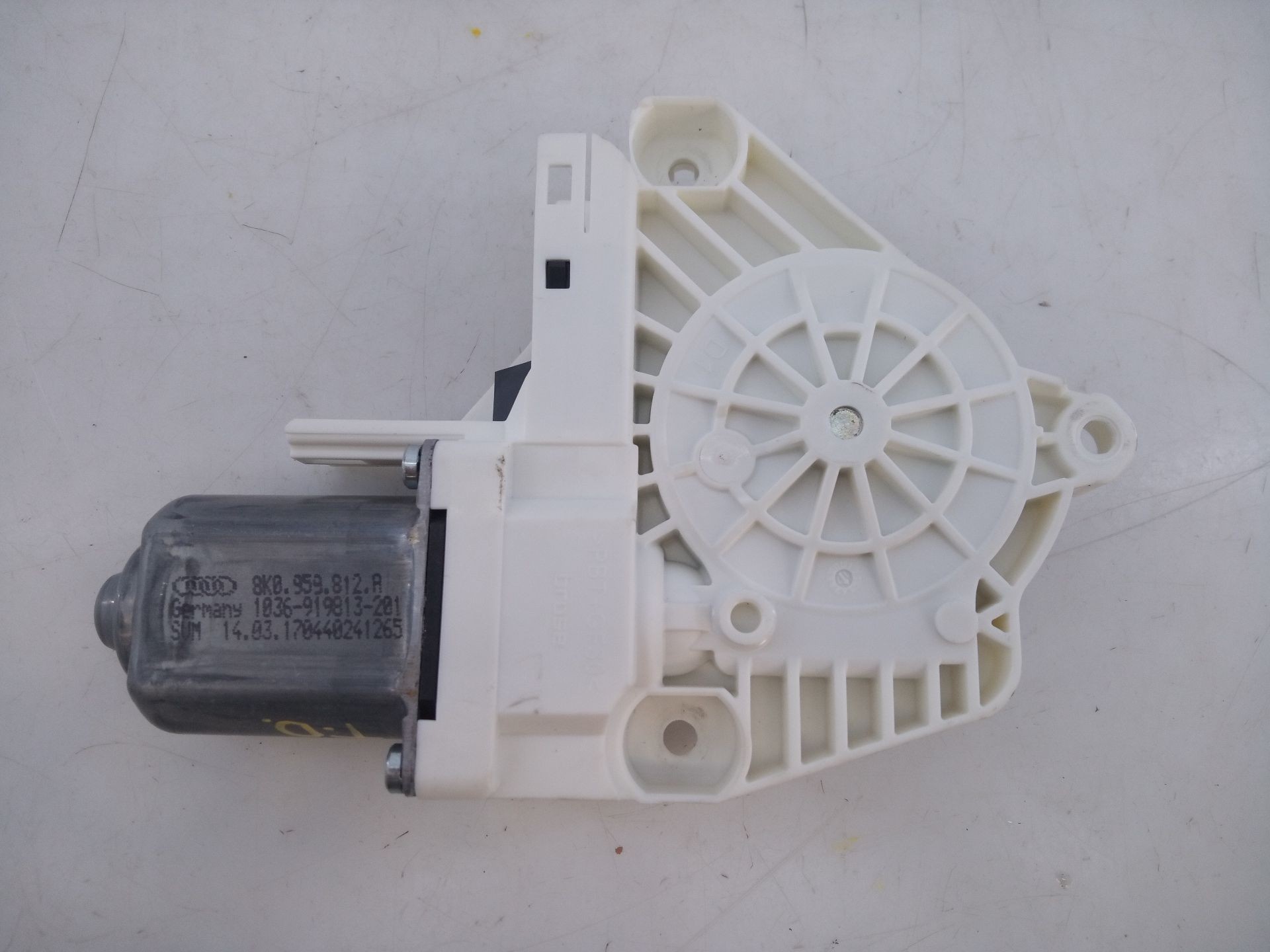 MOTOR ELEVALUNAS TRASERO DERECHO AUDI Q3 (8UB, 8UG) 8K0959812A / E1-B6-55-2 8K0959812AE1B6552 - Vista 2