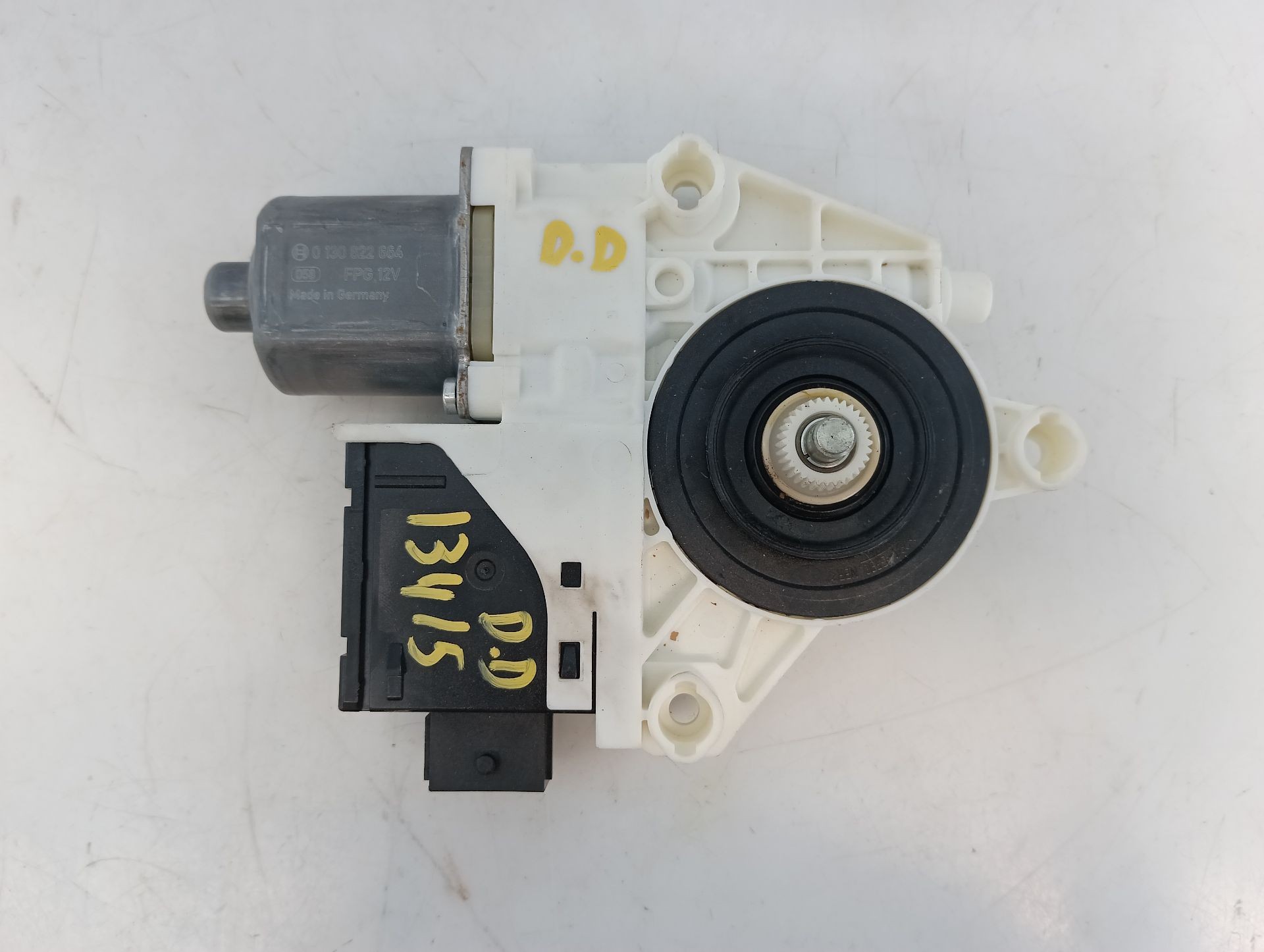 MOTOR ELEVALUNAS DELANTERO DERECHO JEEP RENEGADE SUV (BU, B1, BV) 0130822664 / E1-B5-51-2 0130822664E1B5512