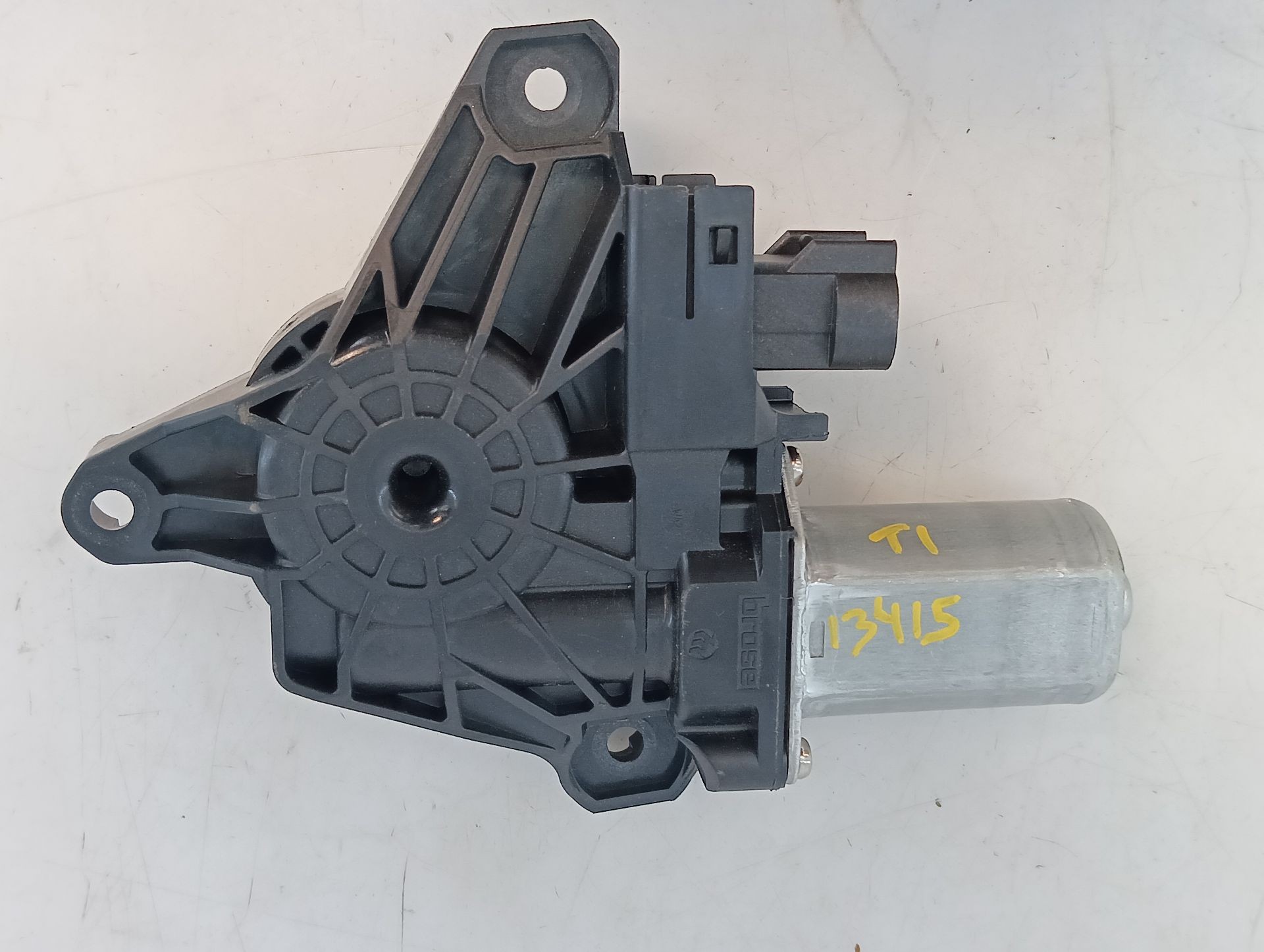 MOTOR ELEVALUNAS TRASERO IZQUIERDO JEEP RENEGADE SUV (BU, B1, BV) C37707100 / E1-B5-51-2 C37707100E1B5512 - Vista 2