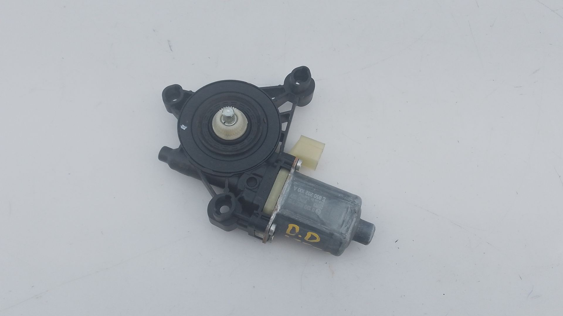 MOTOR ELEVALUNAS DELANTERO DERECHO SKODA KODIAQ I (NS6, NS7, NV7) 0130822716 / E1-A5-3-1 0130822716E1A531